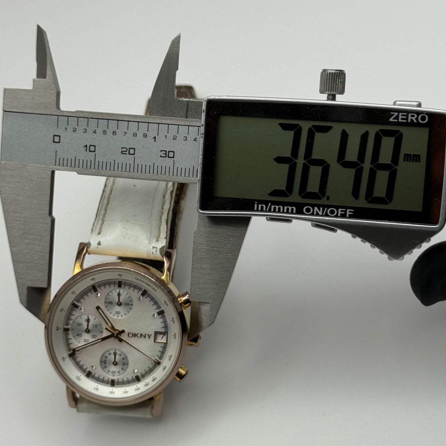 DKNY Chronograph Watch Mother Of Pearl Quartz Leather NY-4578 Date Dial 36mm