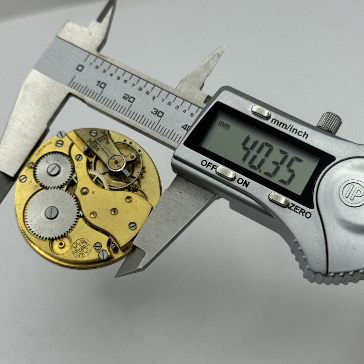 43.2mm Moeris Open Face Swiss Vintage Pocket Watch Movement PARTS REPAIR SPARES