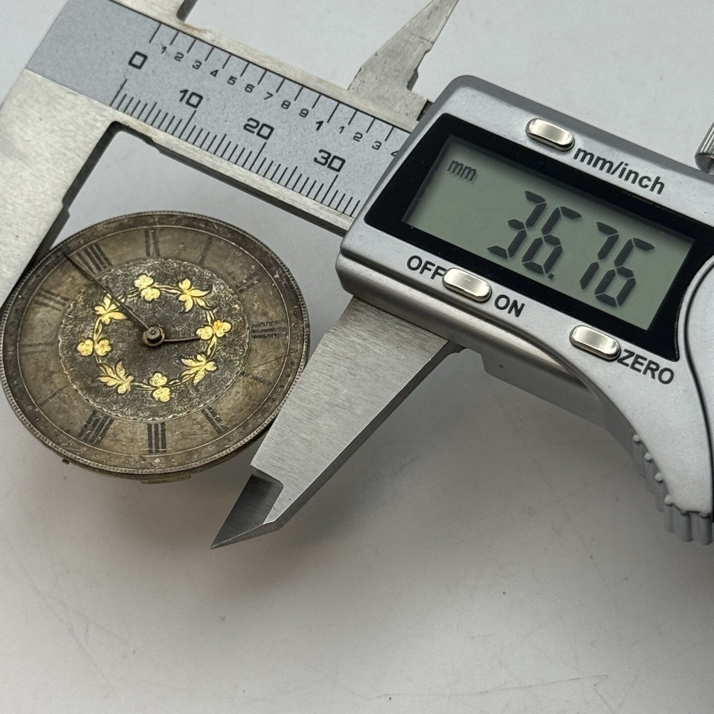 36.7mm Stauffer C X De Fonds Beautiful Dial Cylinder Watch Movement FOR PARTS