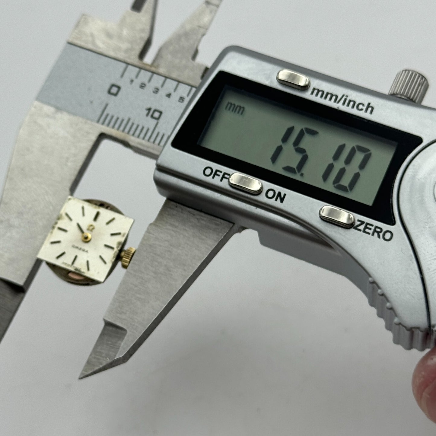 12.5mm Ladies Omega Cal 485 Manual Wind Watch Movement Swiss Vintage PARTS SPARE