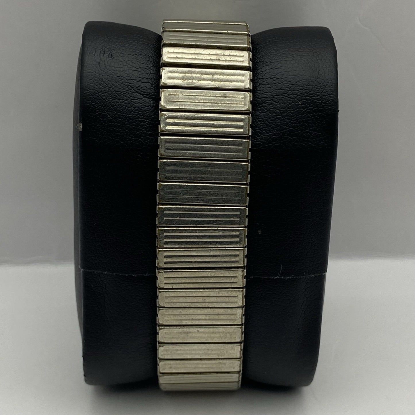 27mm Ladies Manual Wind Corvette Shock Protected Watch To Repair NON WORKING