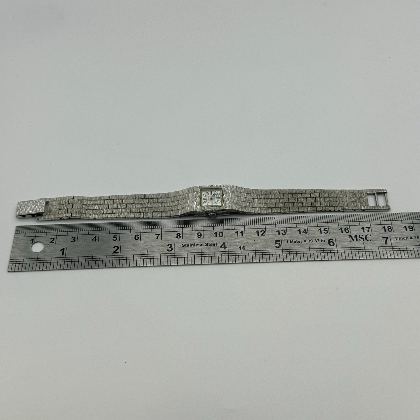 15mm WORKING Ladies Regency Silver Tone Bark Affect Manual Wind Vintage Watch