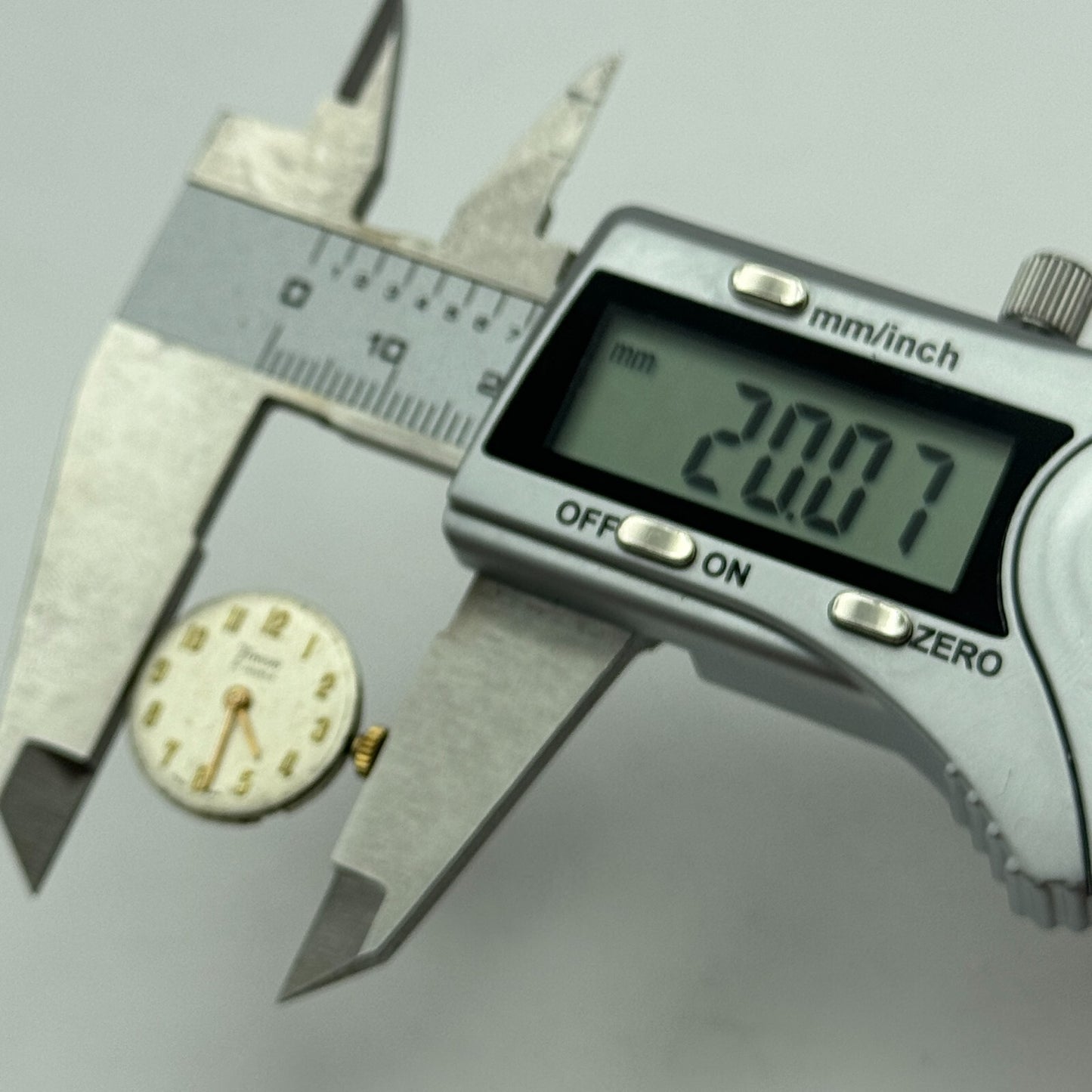 17.5mm Ladies Timor Felsa F 4022 Manual Wind Watch Movement Swiss Vintage PARTS