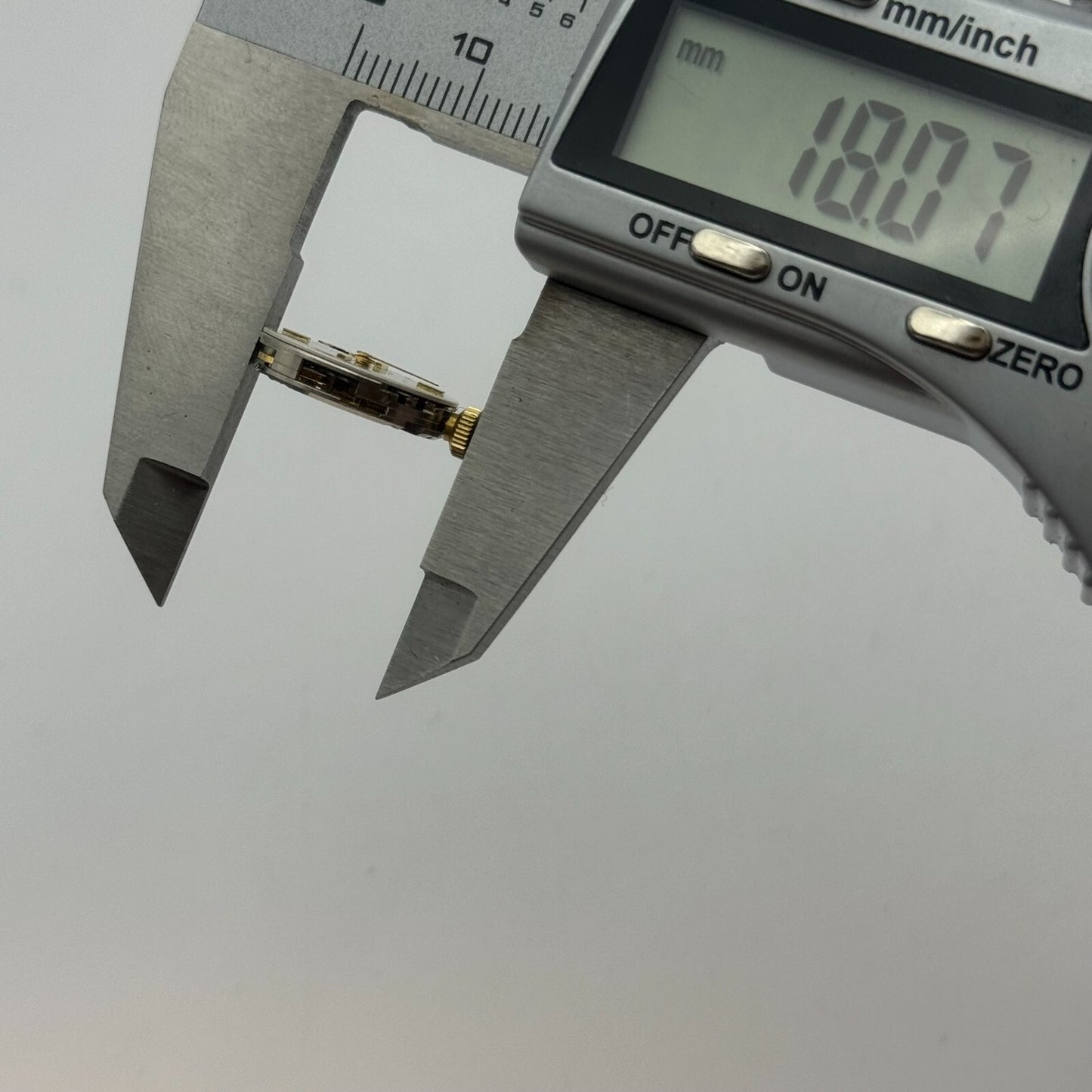 15.5mm Running Record De Luxe Cal 670 Manual Wind Swiss Watch Movement PARTS