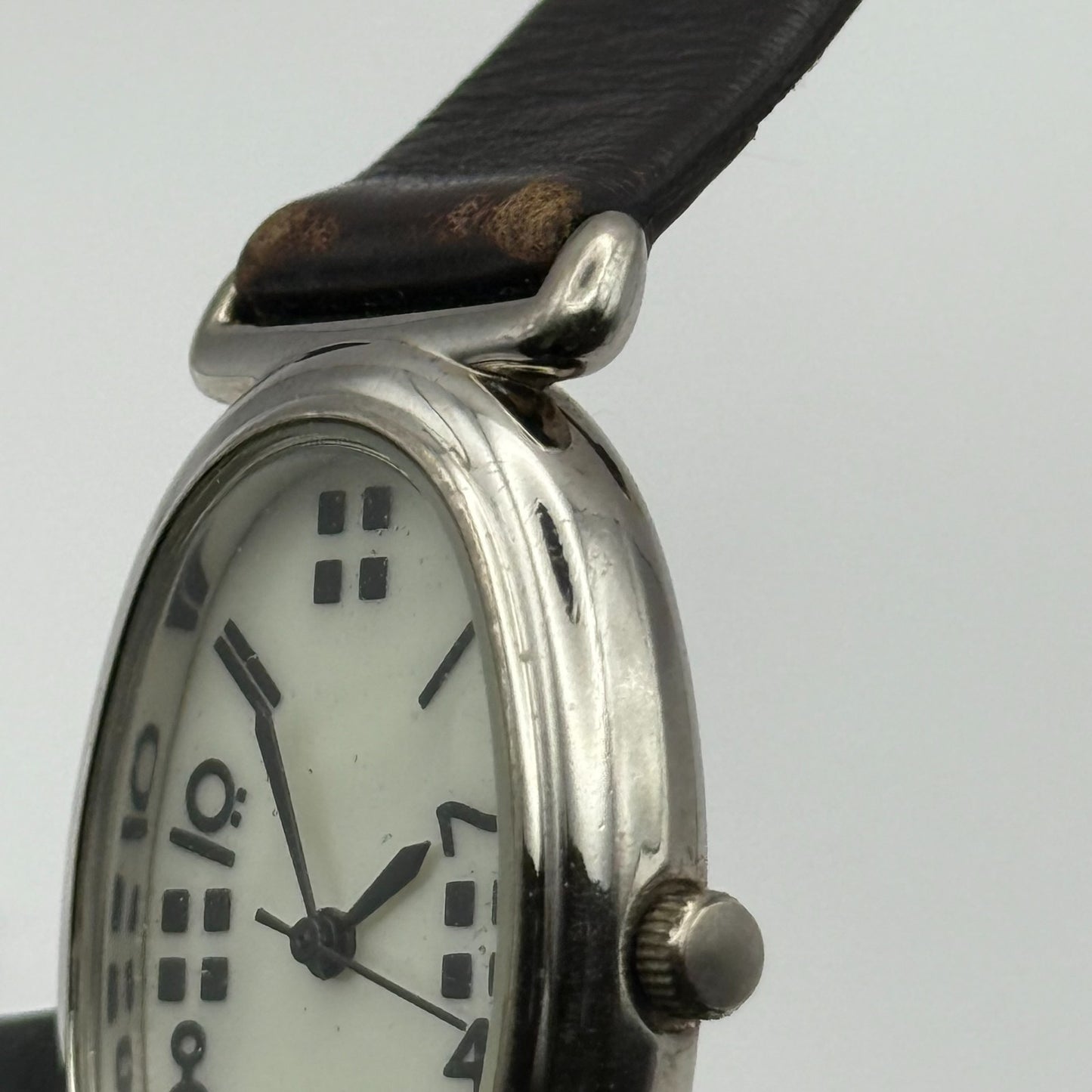 Cairn Scotland Ladies Quartz Watch MOP Dial Brown Leather Strap Working 24mm