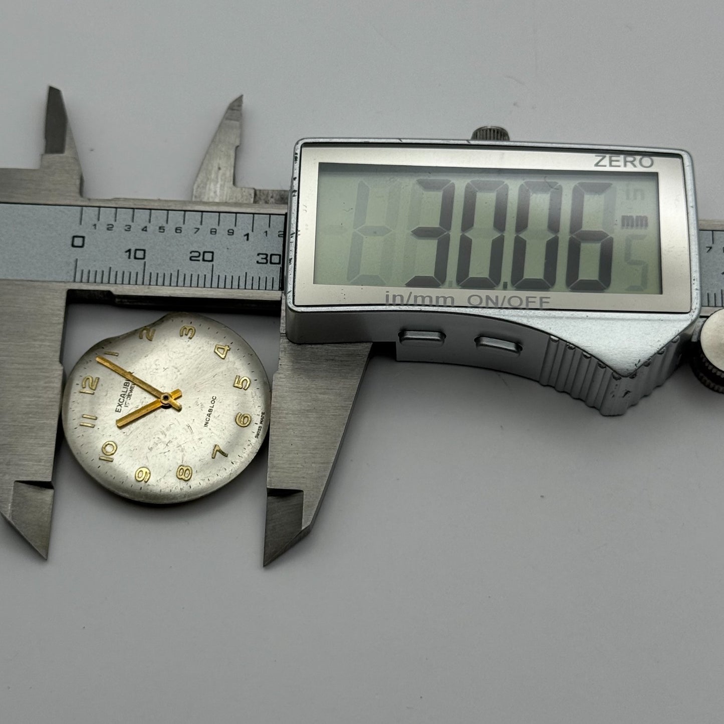 FHF ST 96 WE Excalibur Watch Movement Manual Wind Vintage Swiss Parts 25.8mm