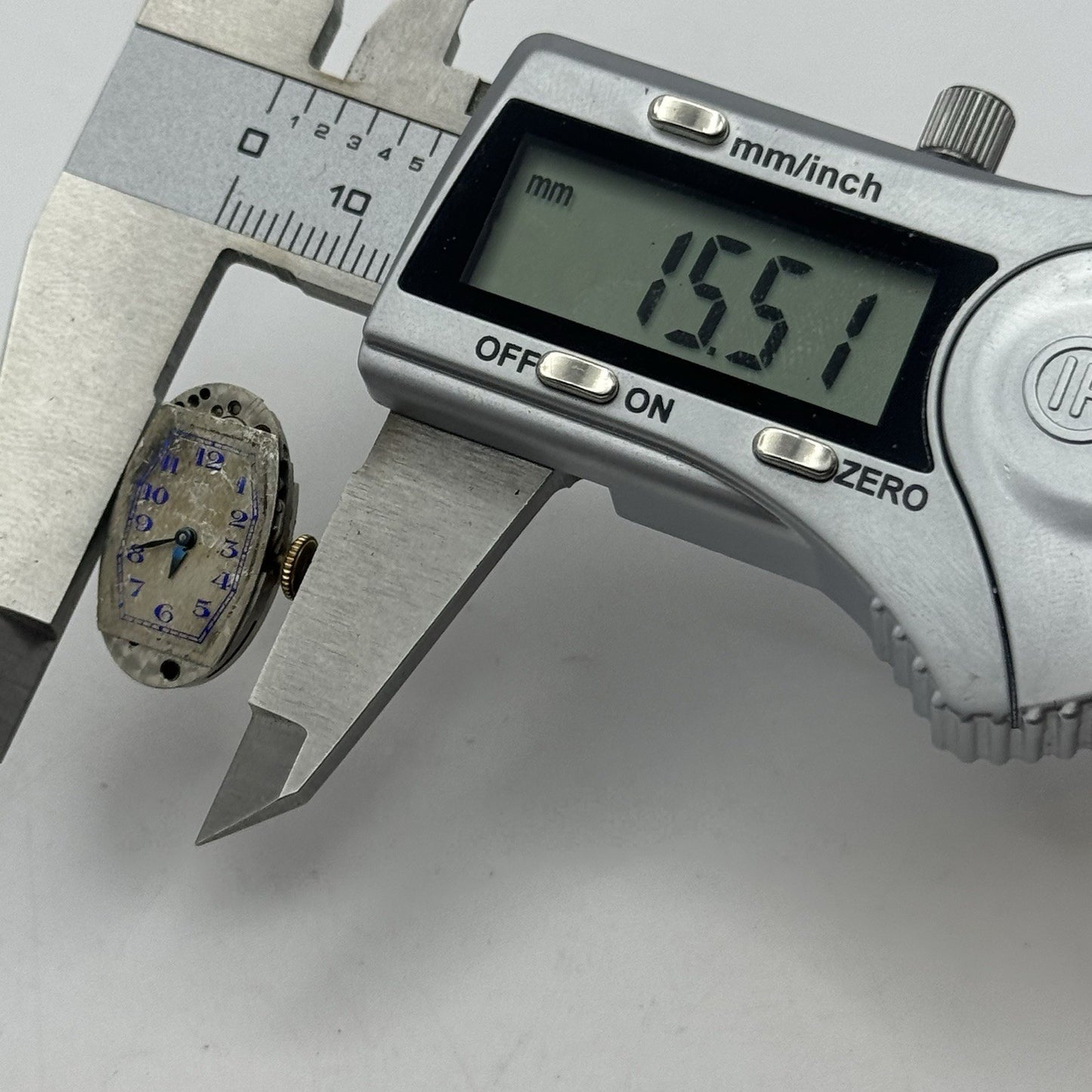 12.8mm Cut & Comb Bal A.I 190 Manual Wind Blue Indices Watch Movement FOR PARTS