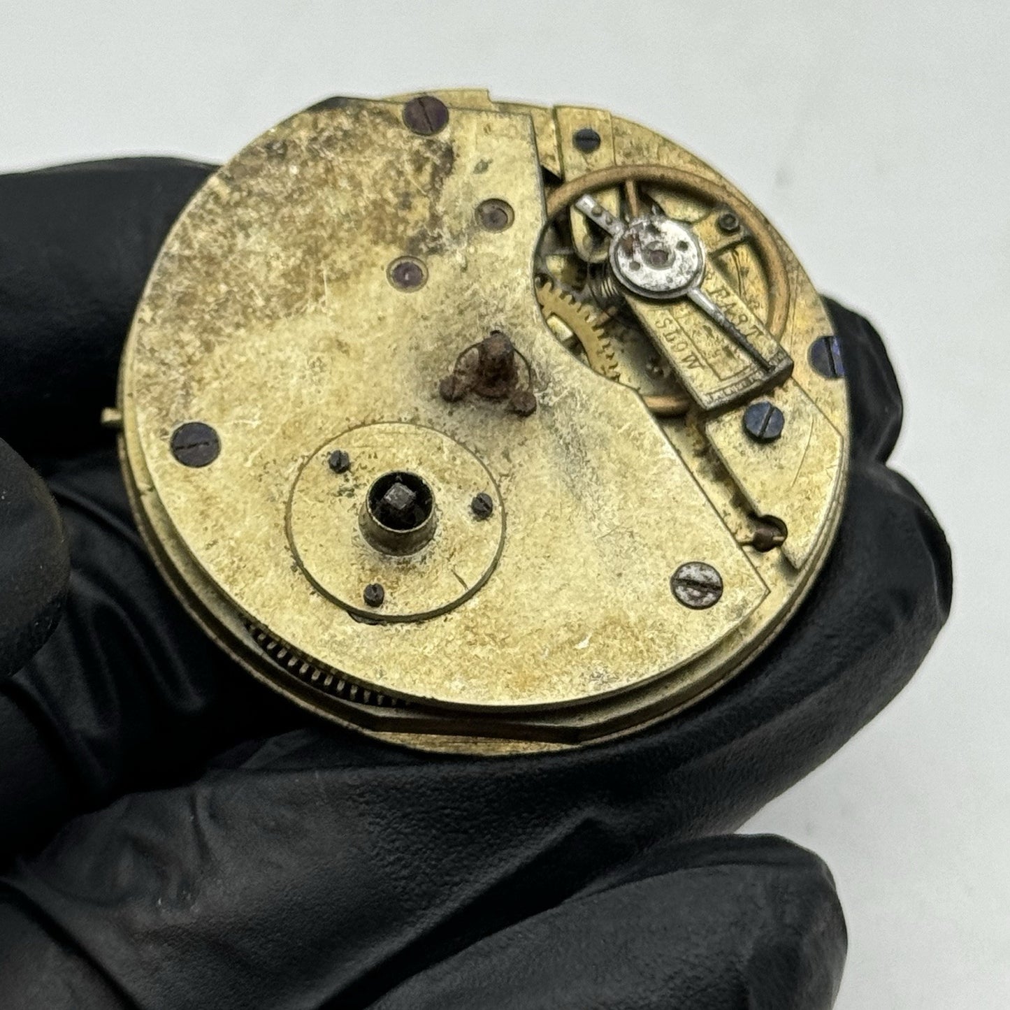 40.7mm Antique Key Wound Roman Numerals Pocket Watch Movement - PARTS REPAIR