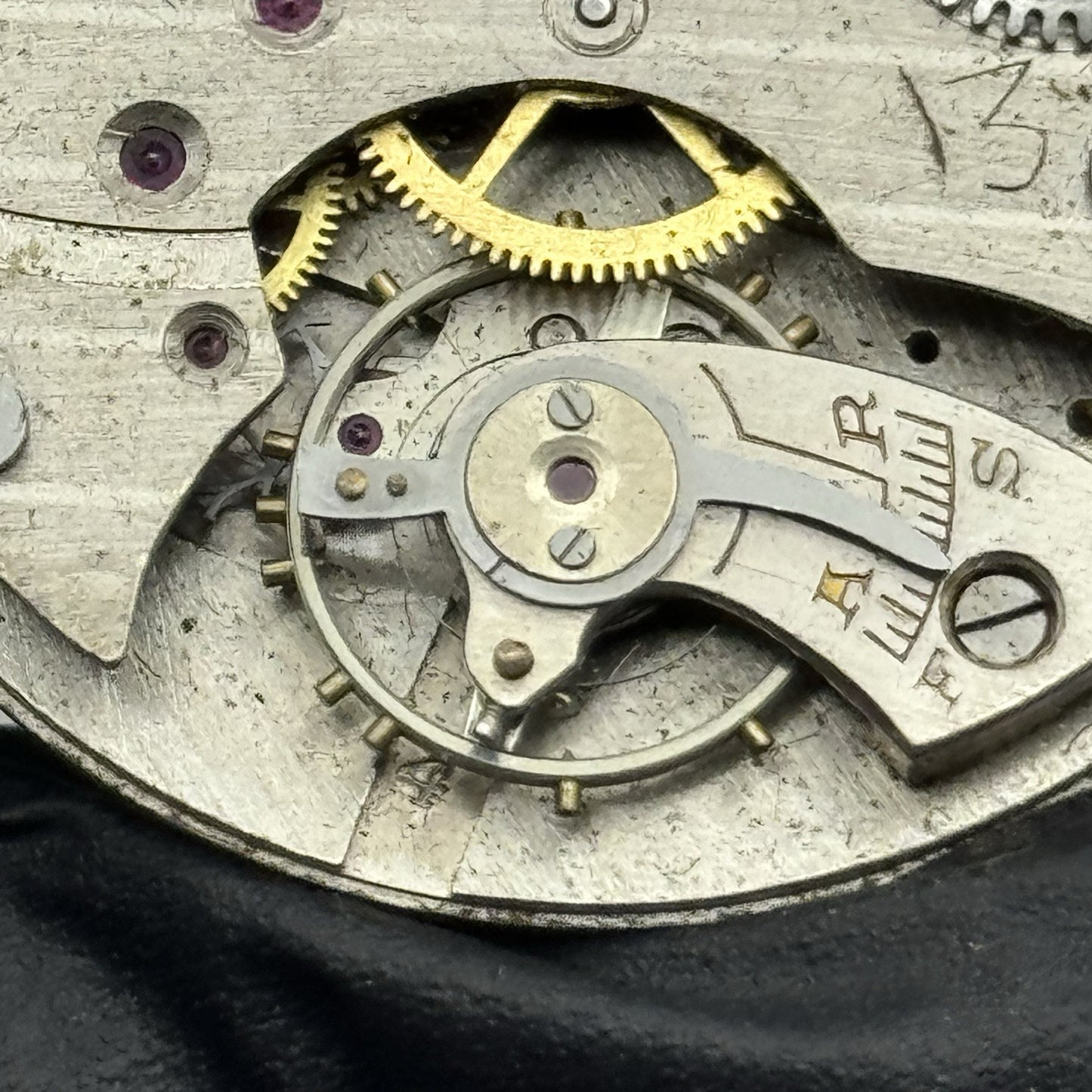 39.5mm Balance Ok Unidentified Interesting Vintage Pocket Watch Movement PARTS