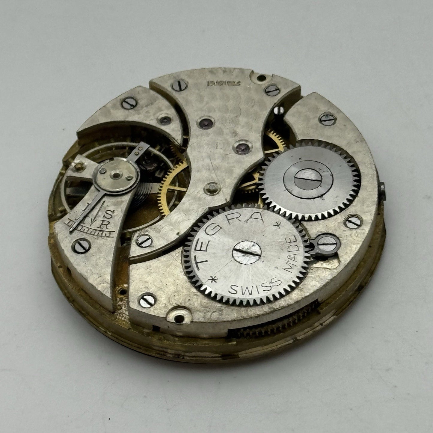 43.1mm Vintage Tegra 15 Jewels Good Balance Hunter Pocket Watch Movement PARTS
