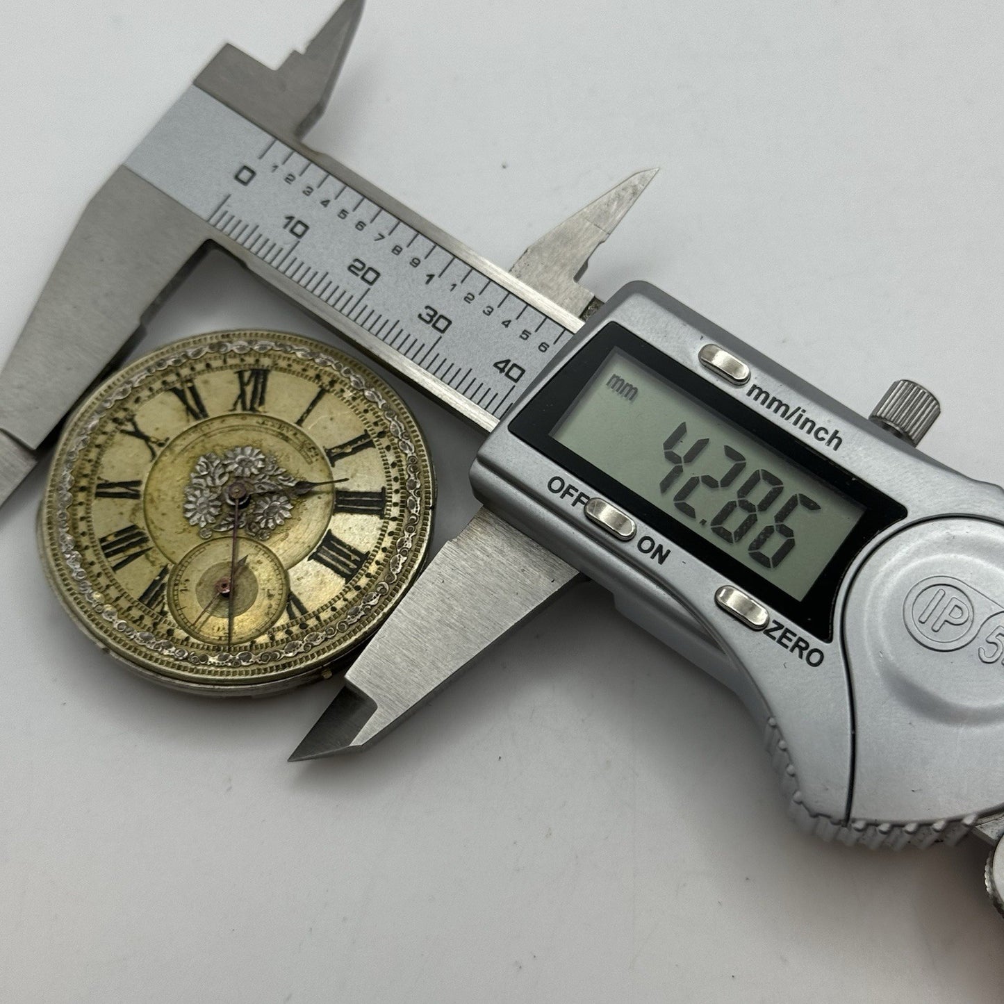 42.8mm Rare Antique Pateck & Co Geneva Swiss Pocket Watch Movement TO RESTORE