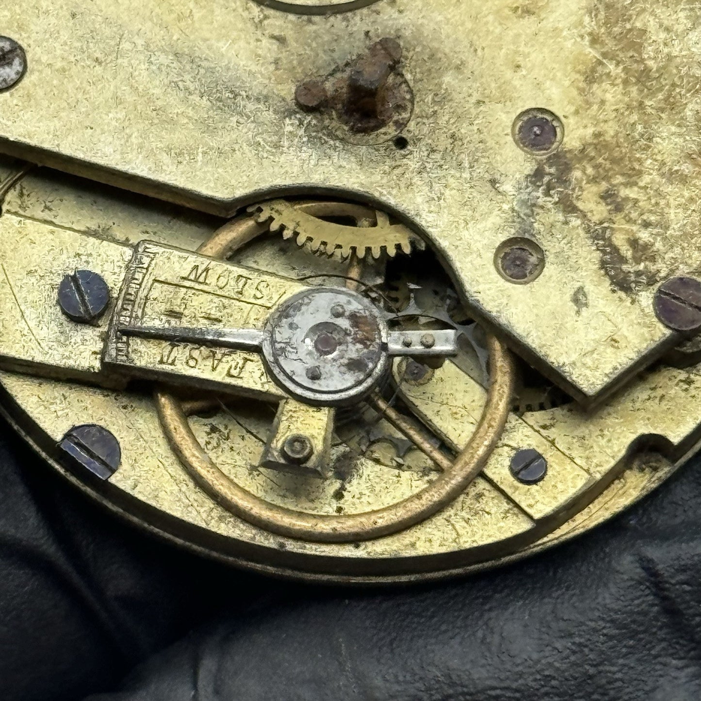 40.7mm Antique Key Wound Roman Numerals Pocket Watch Movement - PARTS REPAIR