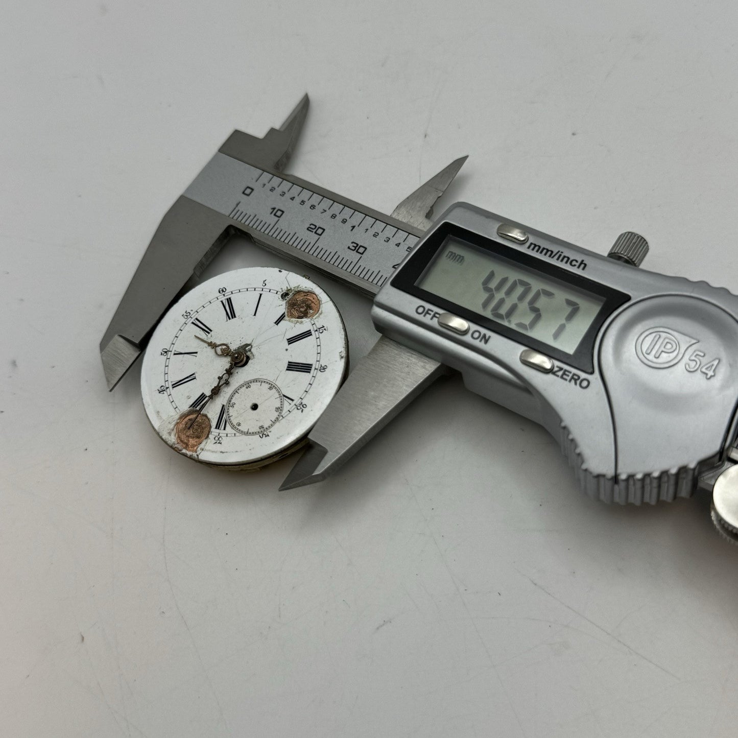 40.5mm Antique Top Wind Pocket Watch Movement - Porcelain Dial PARTS REPAIR