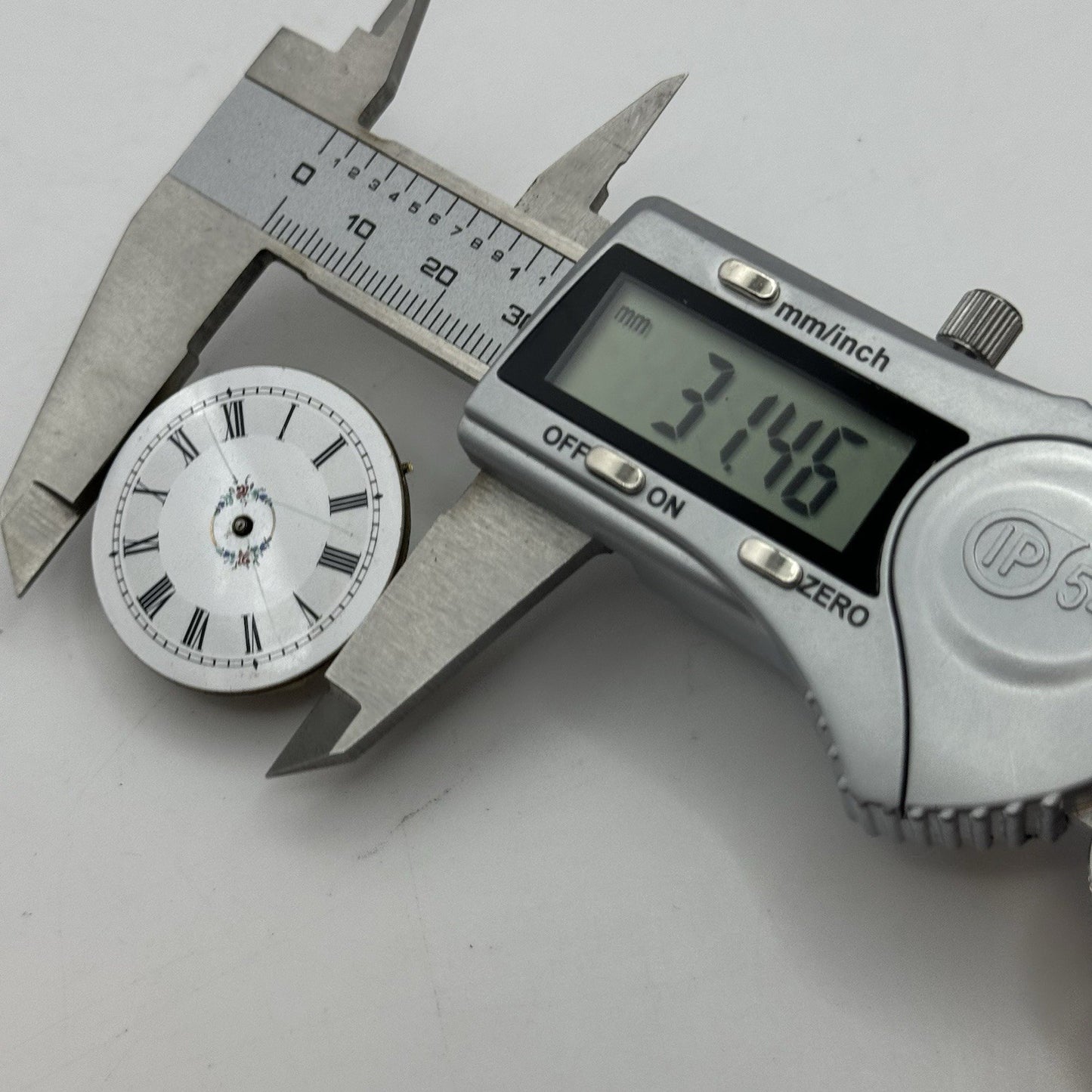 31.4mm Antique Beautiful Porcelain Dial Pocket Watch Movement - PARTS REPAIR