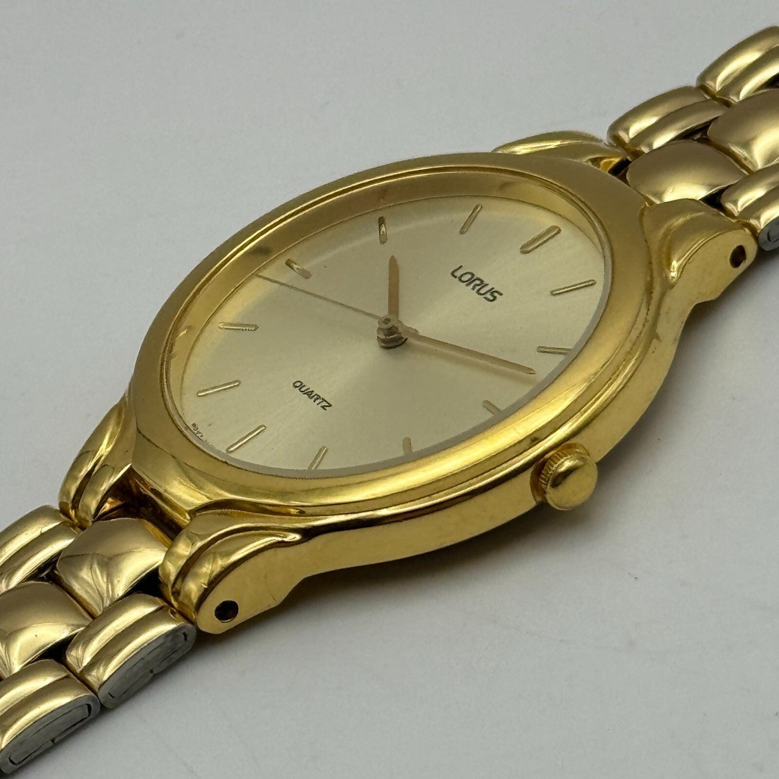 32mm Working Lorus V501-6J10 Quartz Watch Gold Tone New Battery 7.5 Inches