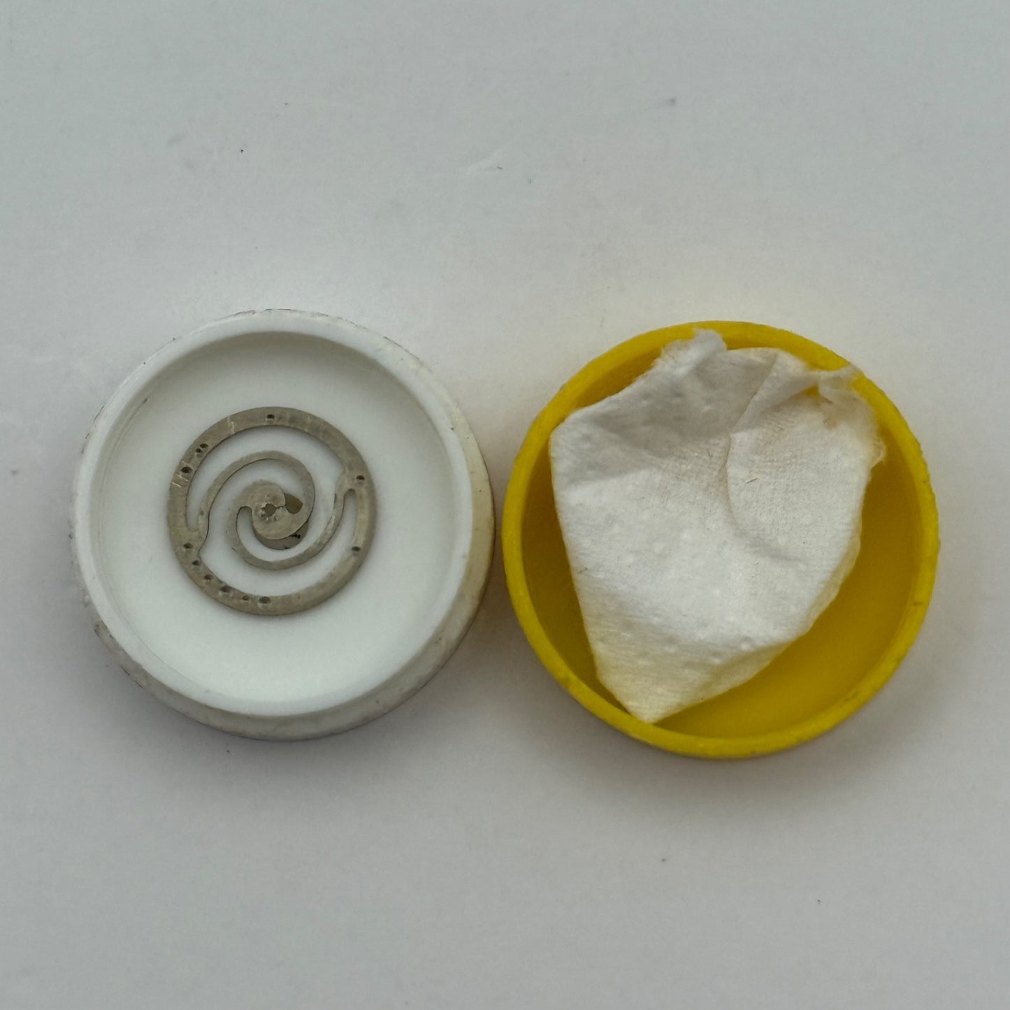 RL Rax 1013, 1237 Balance Wheel Complete And Spring 1679 M Watch Movement Parts 