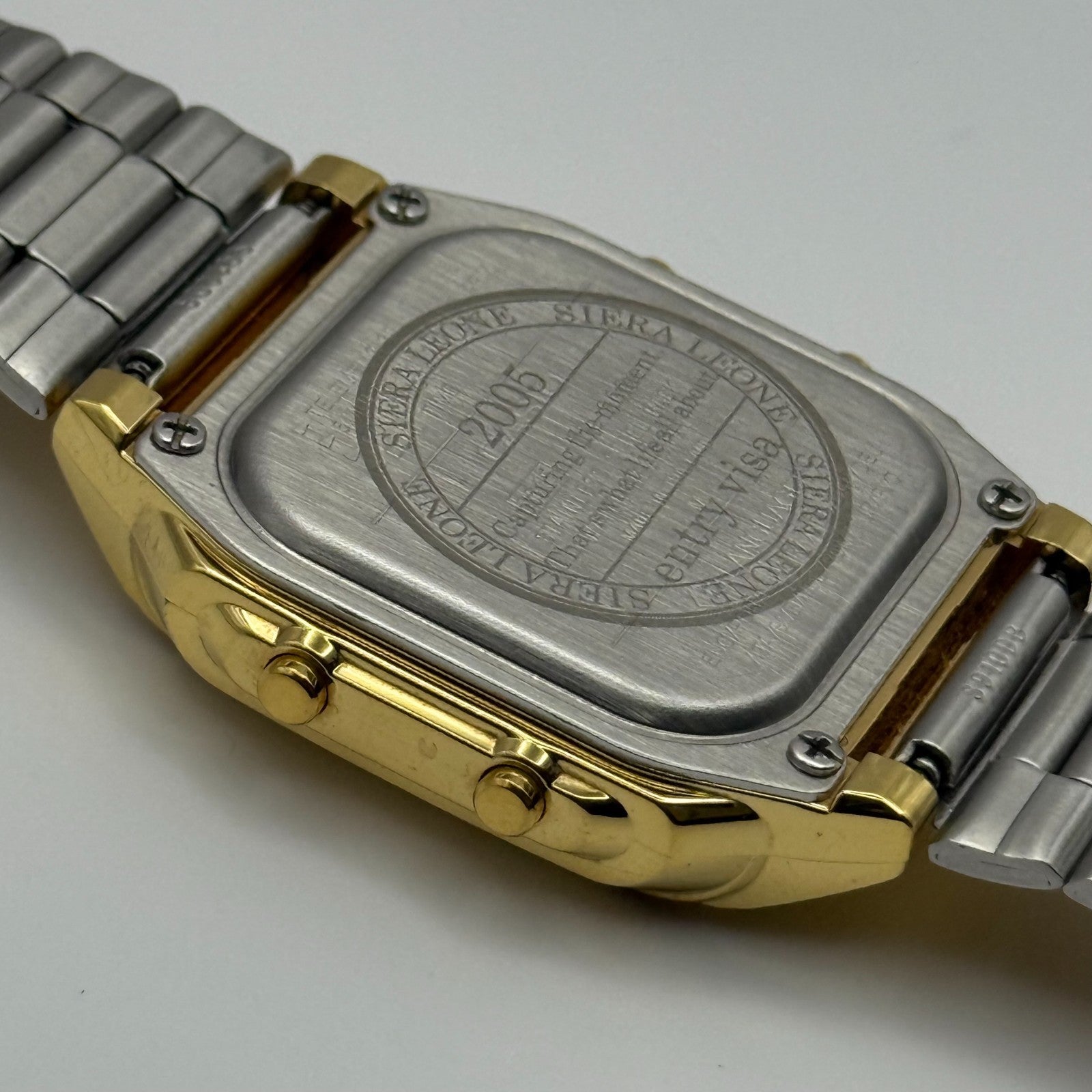 Casio Men’s Illuminator Quartz Watch Data Bank Dual Time Gold Tone Working 35mm