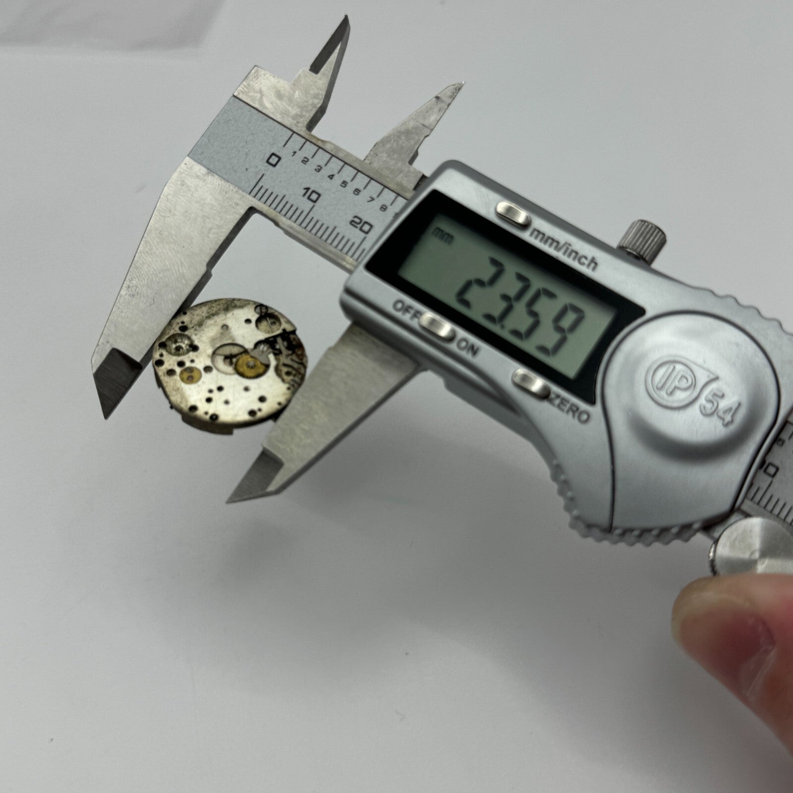 23.6mm Unidentified Swiss Made Vintage Manual Wind Watch Movement PARTS SPARES