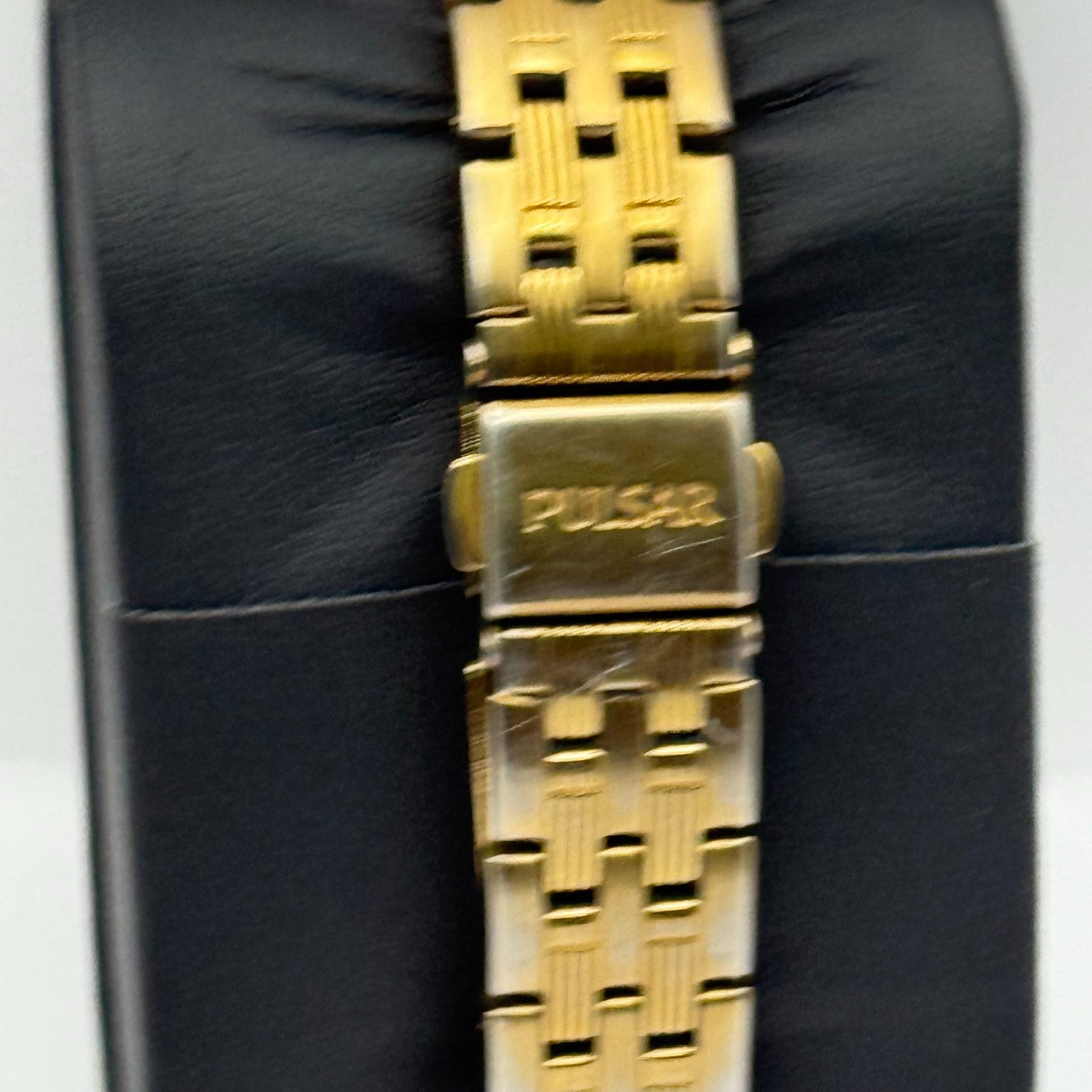 Pulsar Ladies Quartz Watch Crystal Markers Date Gold Tone Bracelet Working 25mm