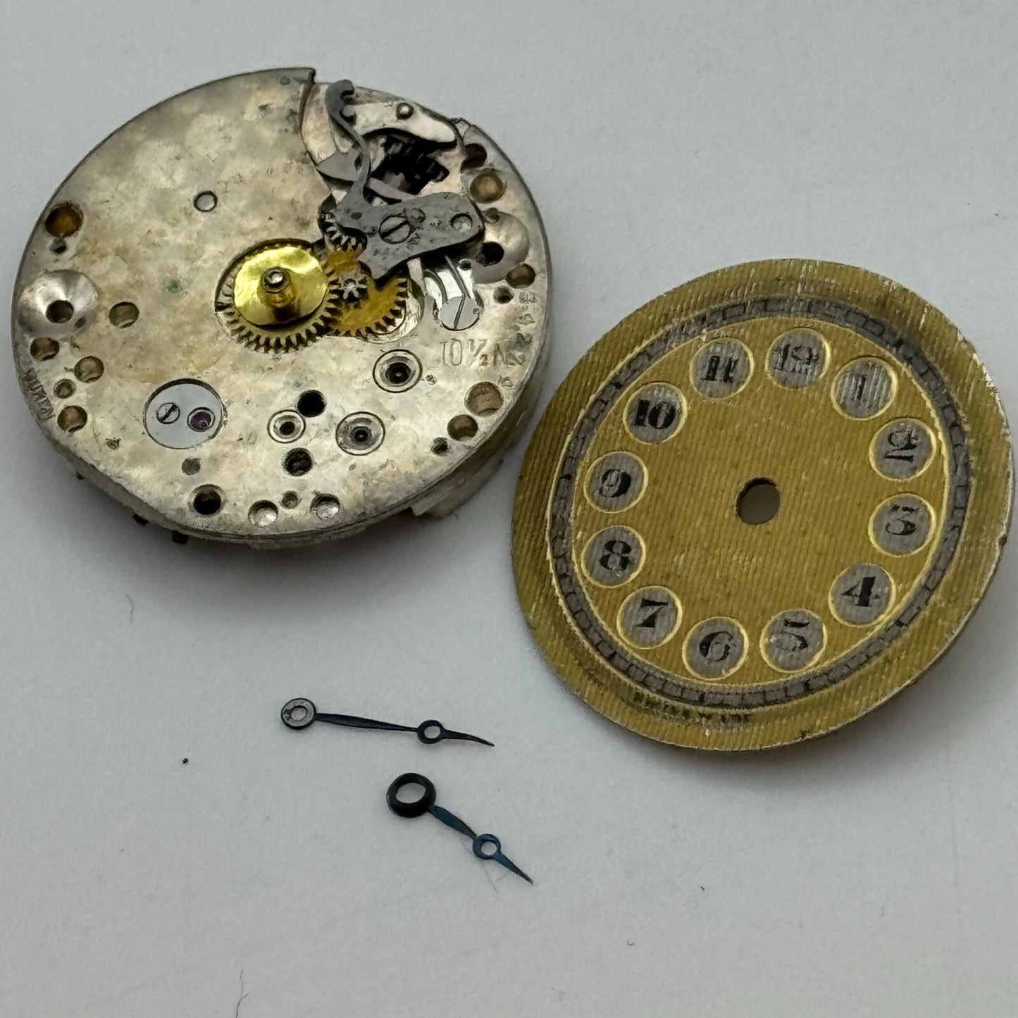 23.6mm Buren A Grand Prix 10 1/2N Manual Wind Swiss Watch Movement PARTS SPARES