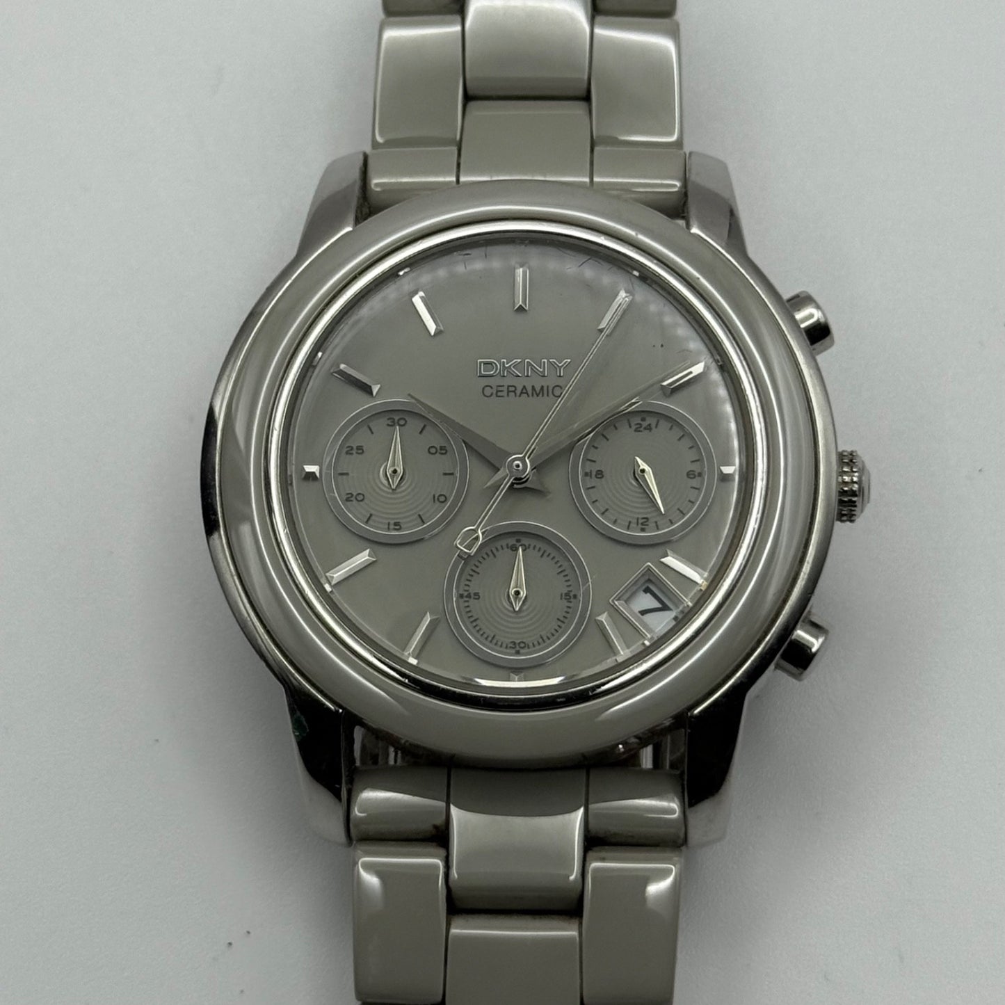 DKNY Ceramic Chronograph Watch Quartz Date Dial 38mm NY-8506 Bracelet Unisex