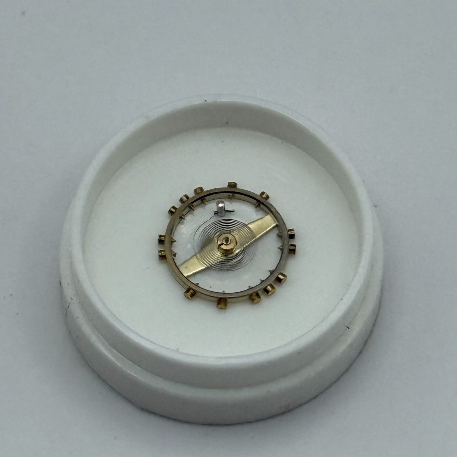 FEF 370 371 Balance Wheel Complete And Spring  176 Watch Movement Parts NOS