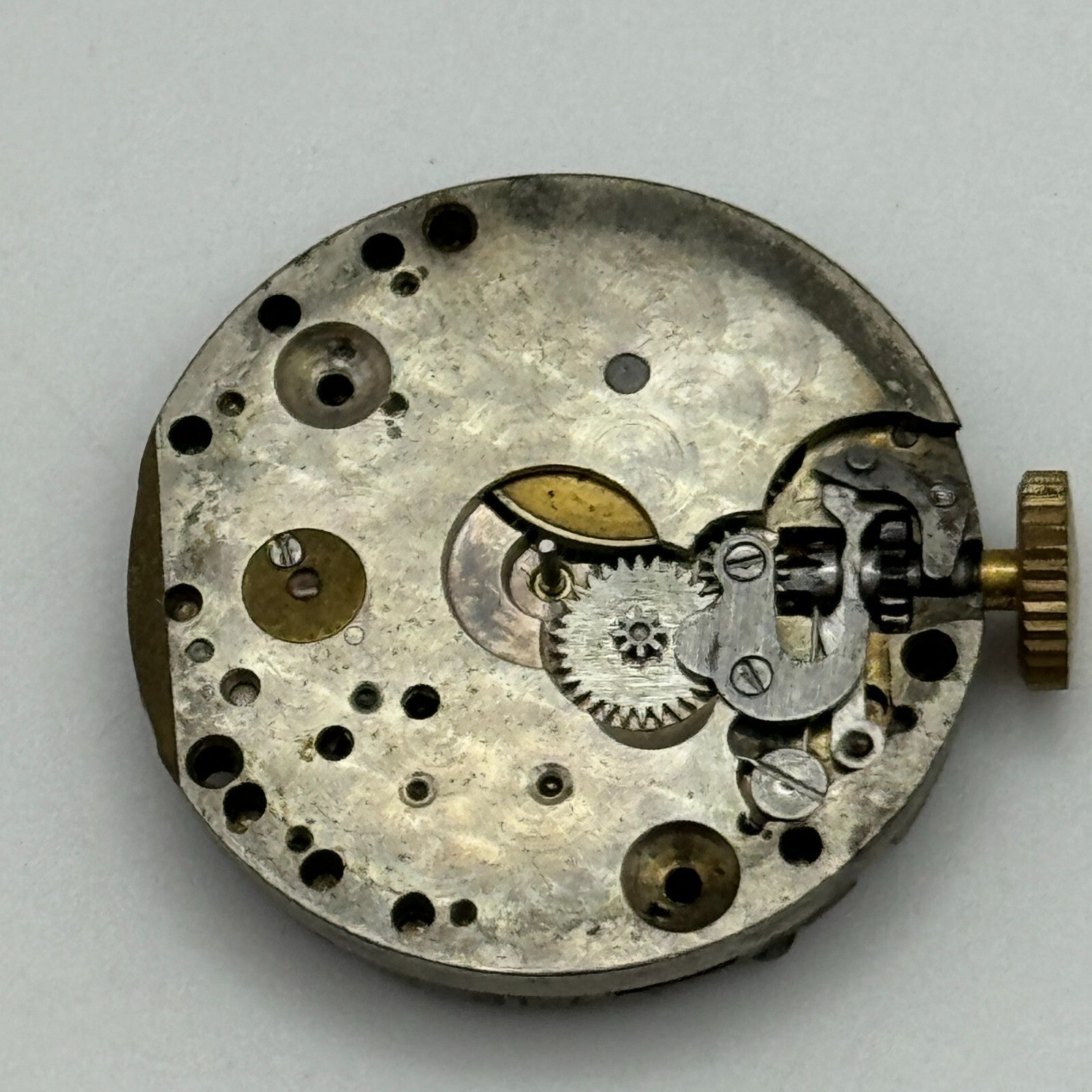 23.6mm Unidentified 15 Jewels Manual Wind Watch Movement Swiss Vintage PARTS