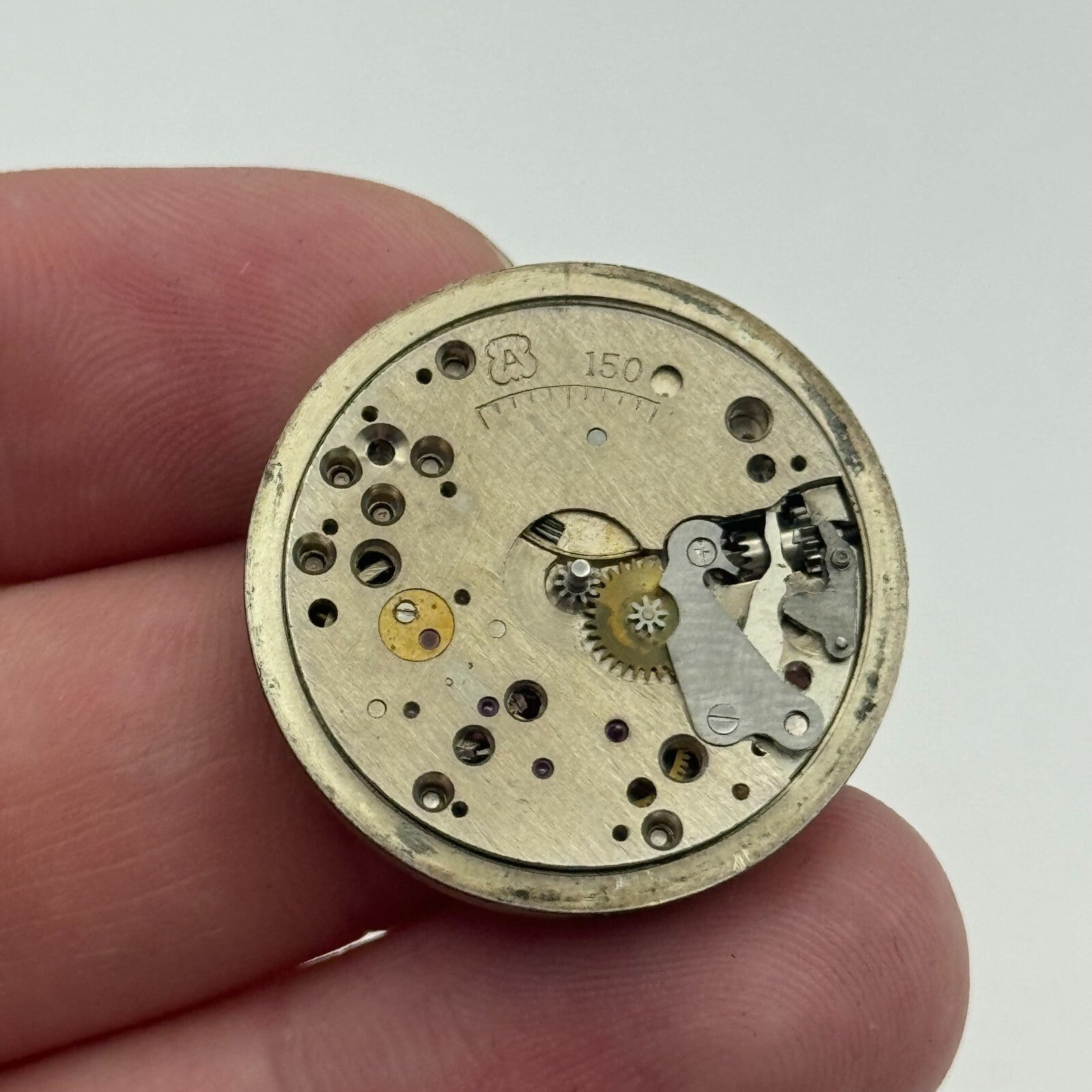23.6mm Arogno A 150 Manual Wind 15 Jewels Vintage Swiss Watch Movement PARTS