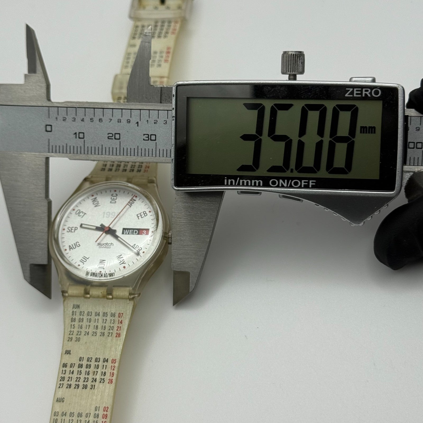 1998 Swatch Calendarium GK726 Quartz Watch Date White Dial Swiss + Box 33mm