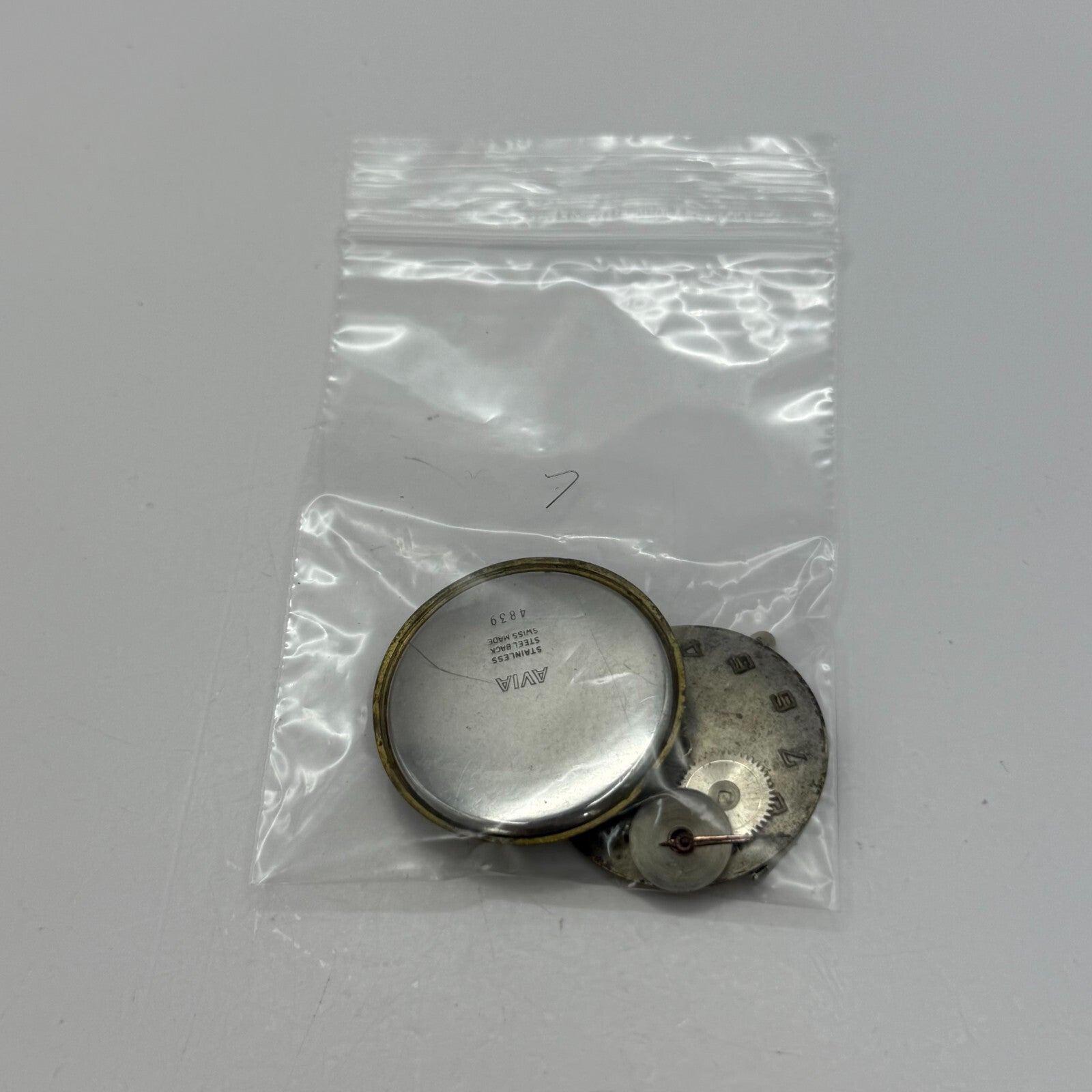 25.9mm Vintage Avia FHF 97 Swiss Made Manual Wind Watch Movement PARTS REPAIR