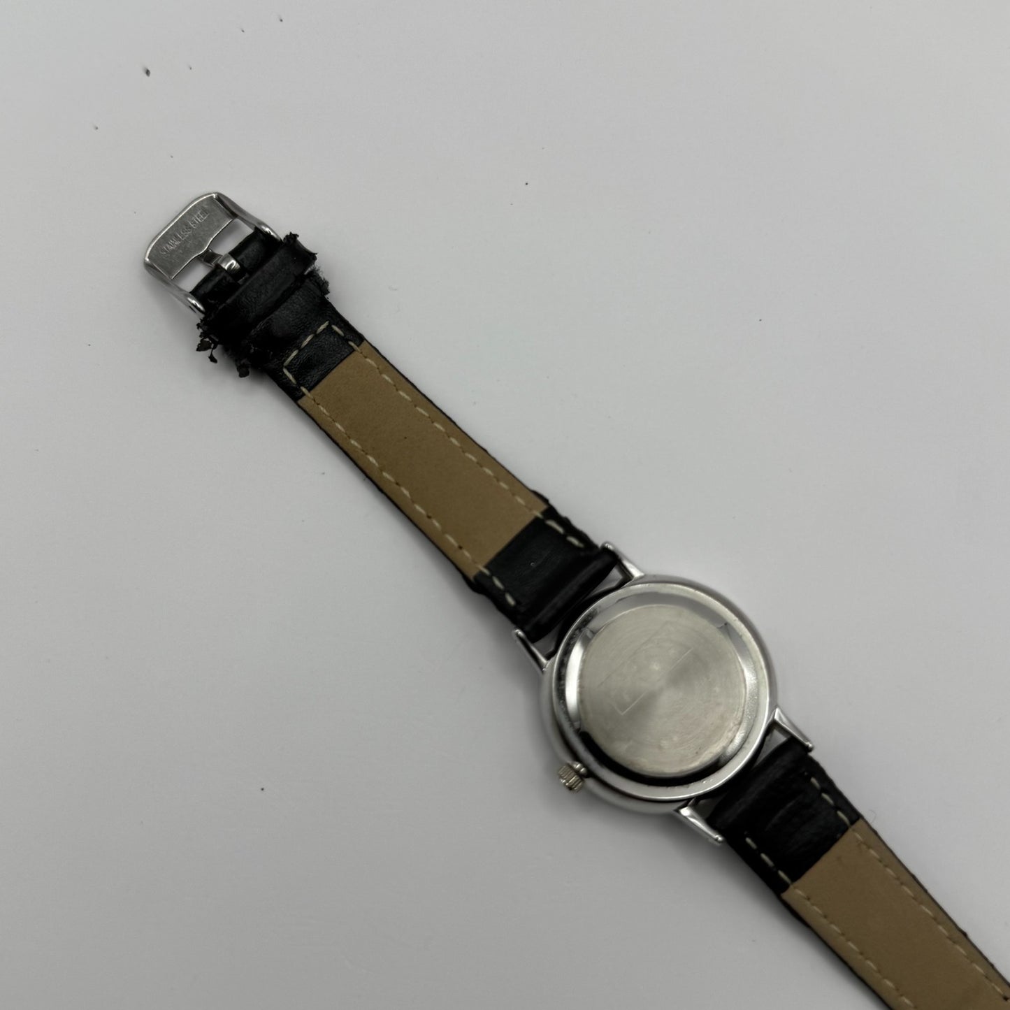 Lowrys Arm Ladies Quartz Watch White Dial Black Strap Japan Working 28mm