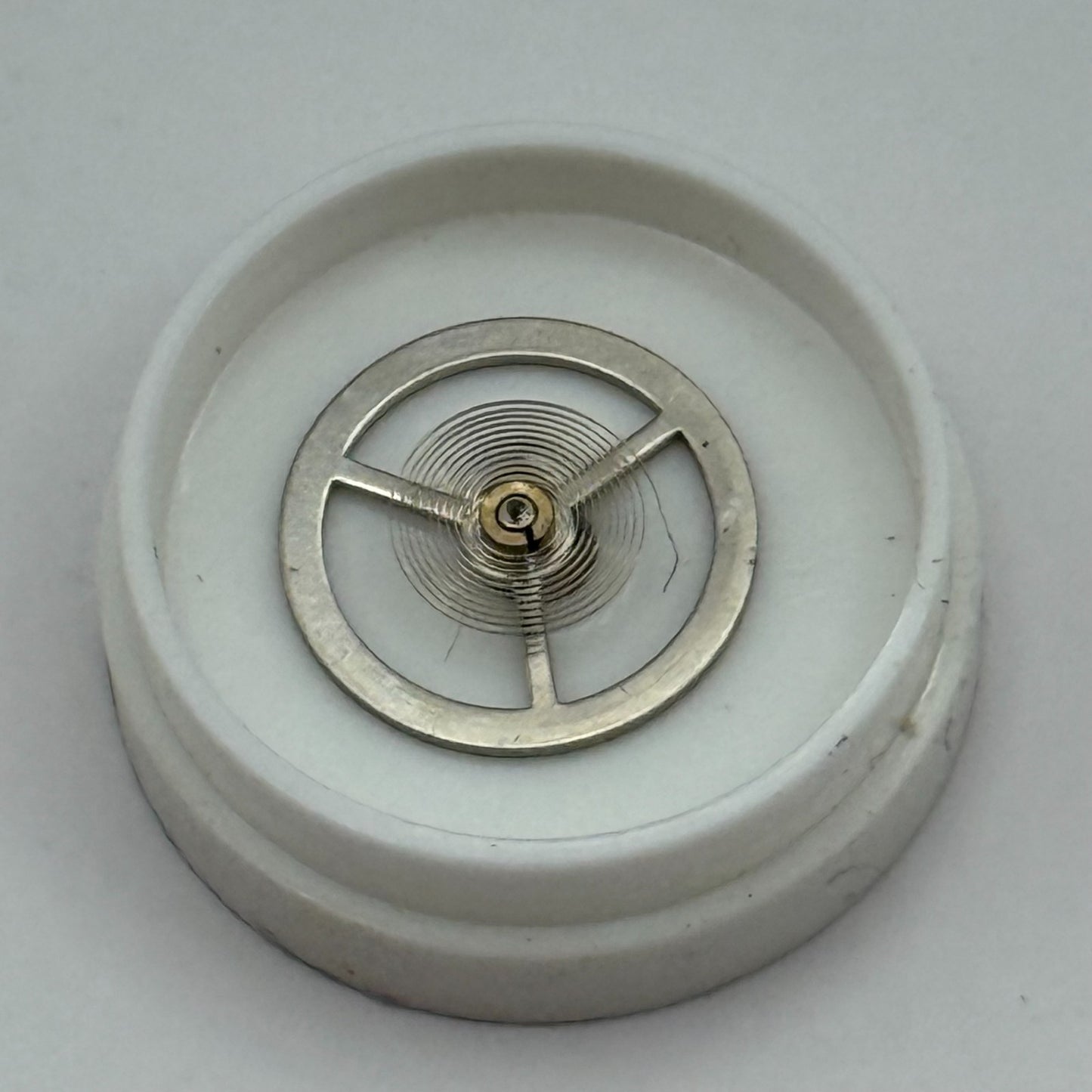 Desa 320 Balance Wheel Complete And Spring 1607 Watch Movement Parts NOS