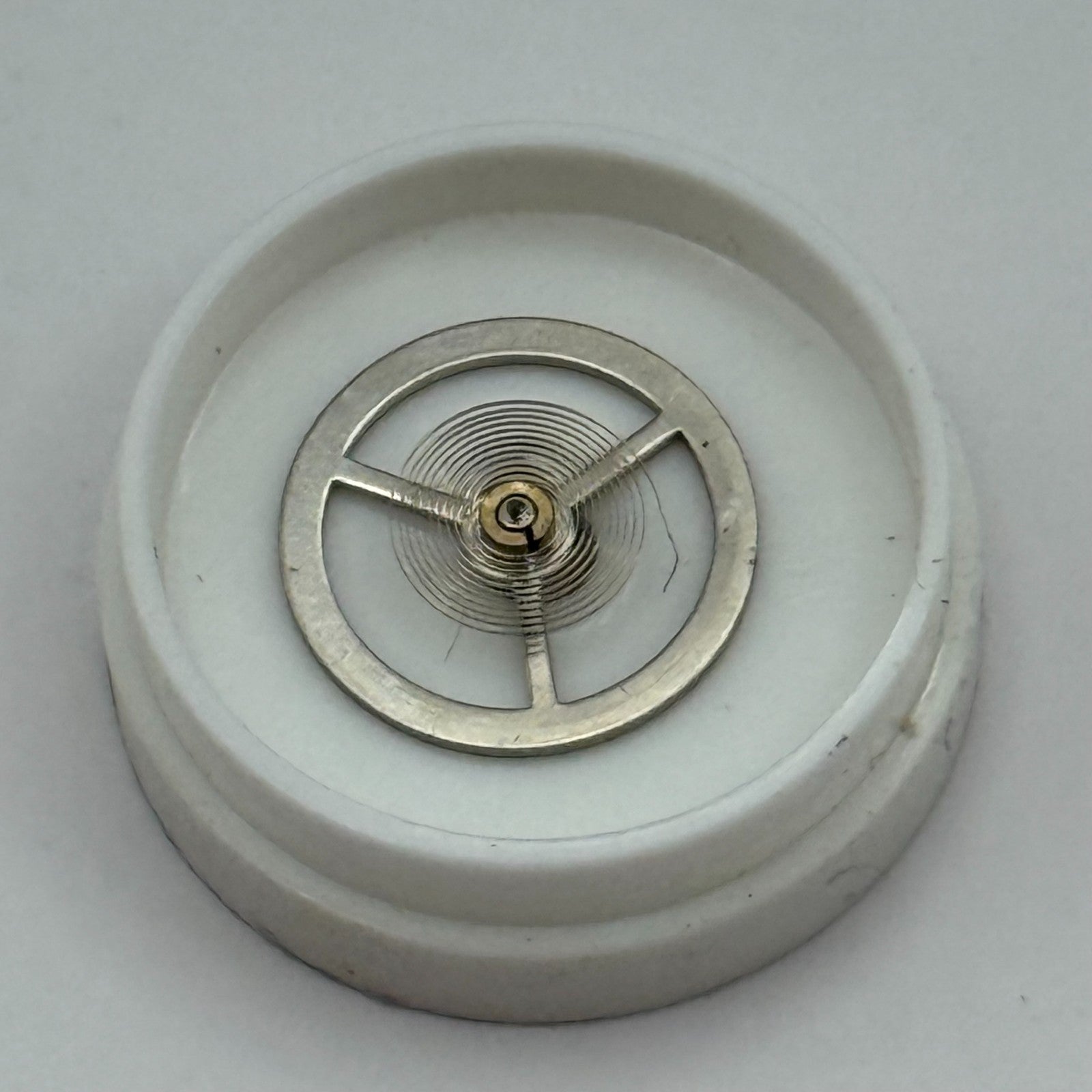 Desa 320 Balance Wheel Complete And Spring 1607 Watch Movement Parts NOS