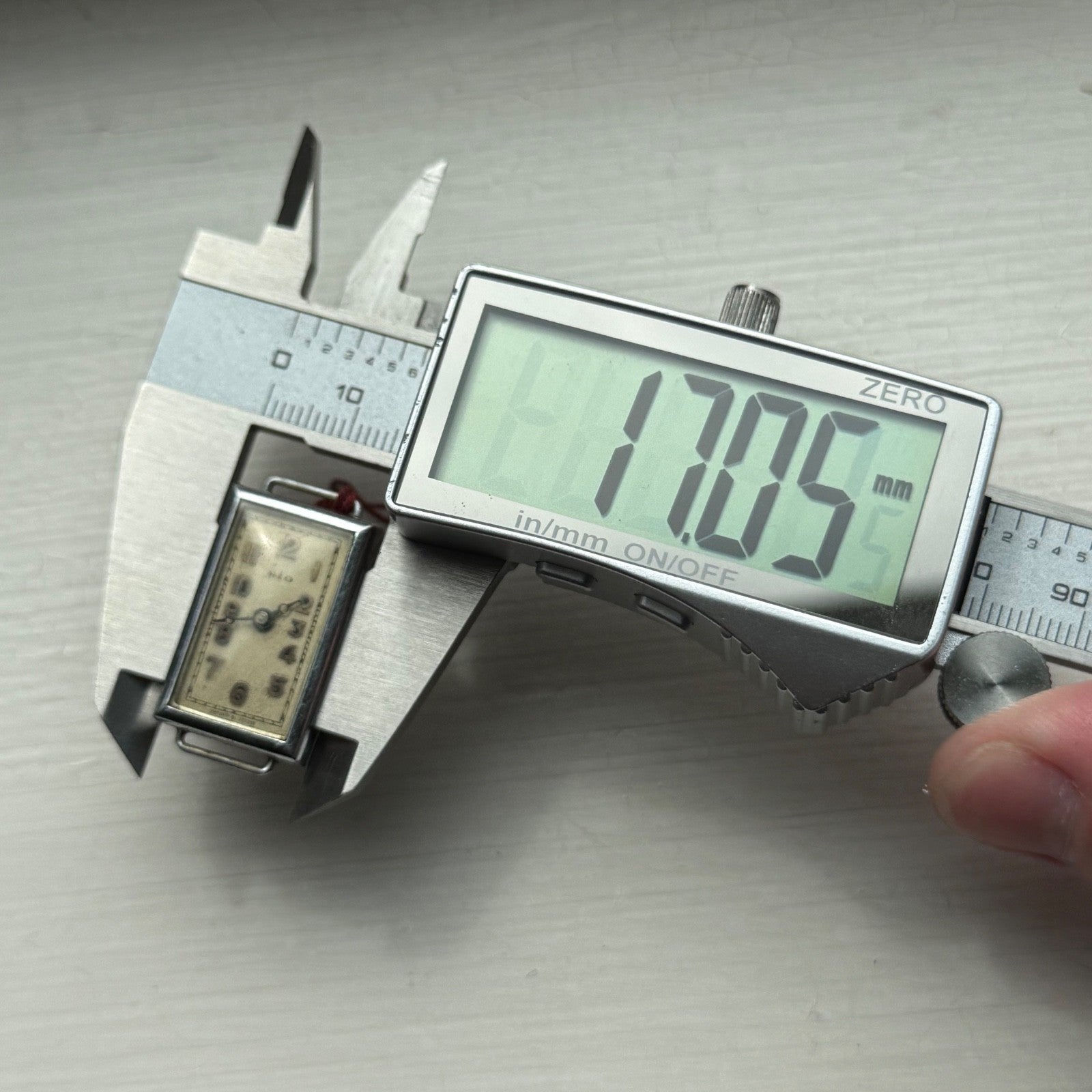 17mm Vintage Rio Oris Novoris Cal 200G Rectangle Manual Wind Watch PARTS REPAIR