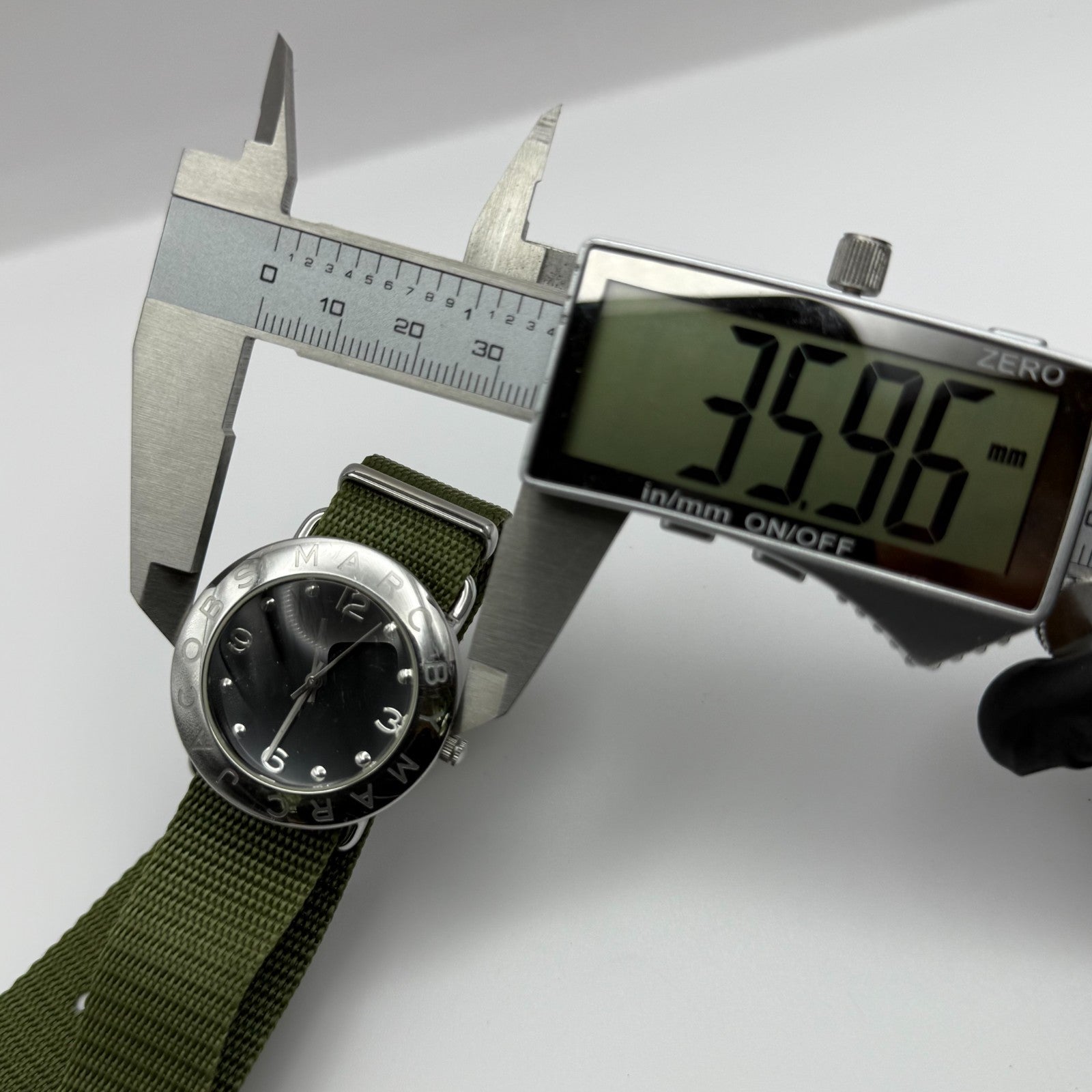 Marc by Marc Jacobs Men's Quartz Watch Black Dial Green Strap 36mm PARTS REPAIR