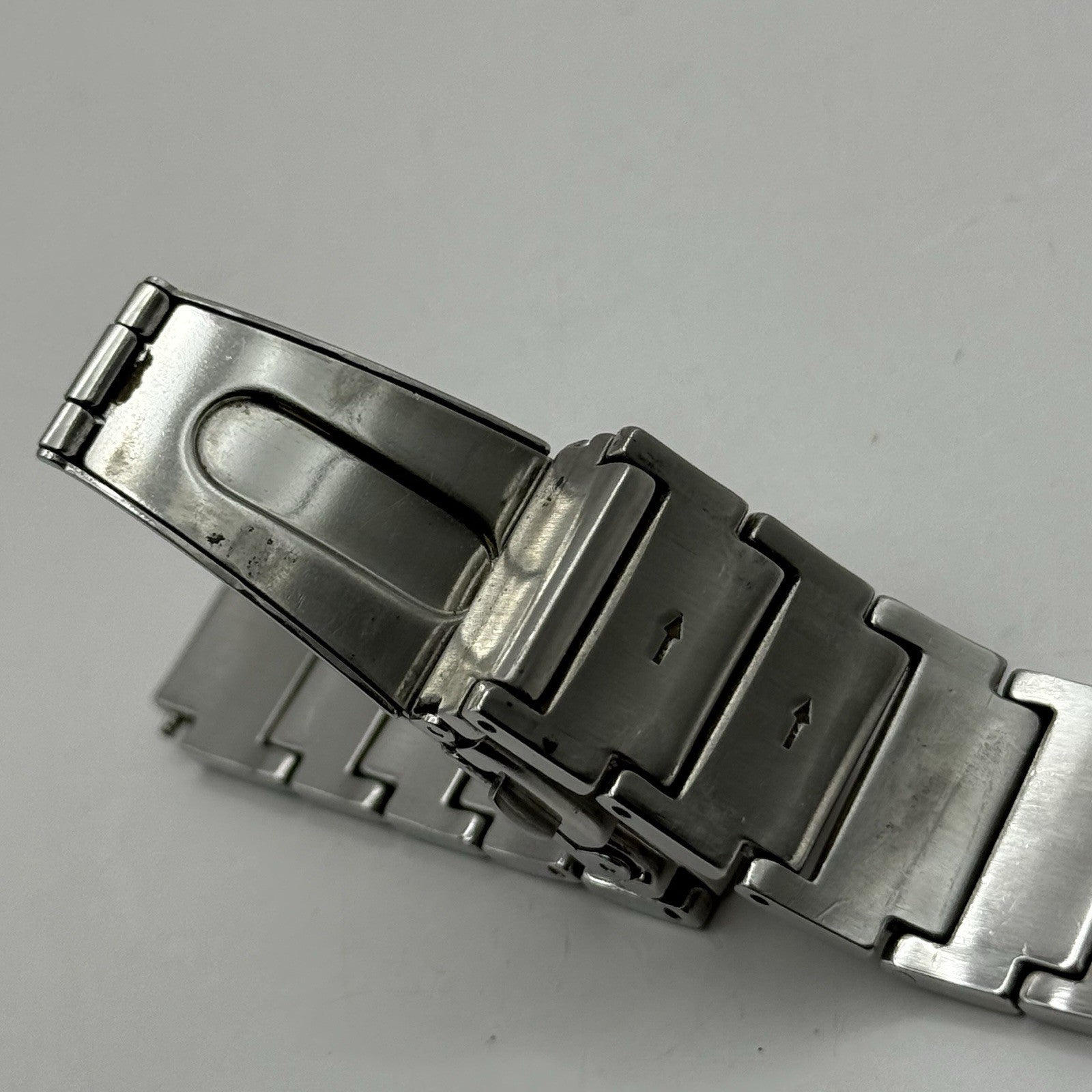 23mm Working Ladies DKNY NY-3030 Stainless Steel Quartz Watch Broken Strap