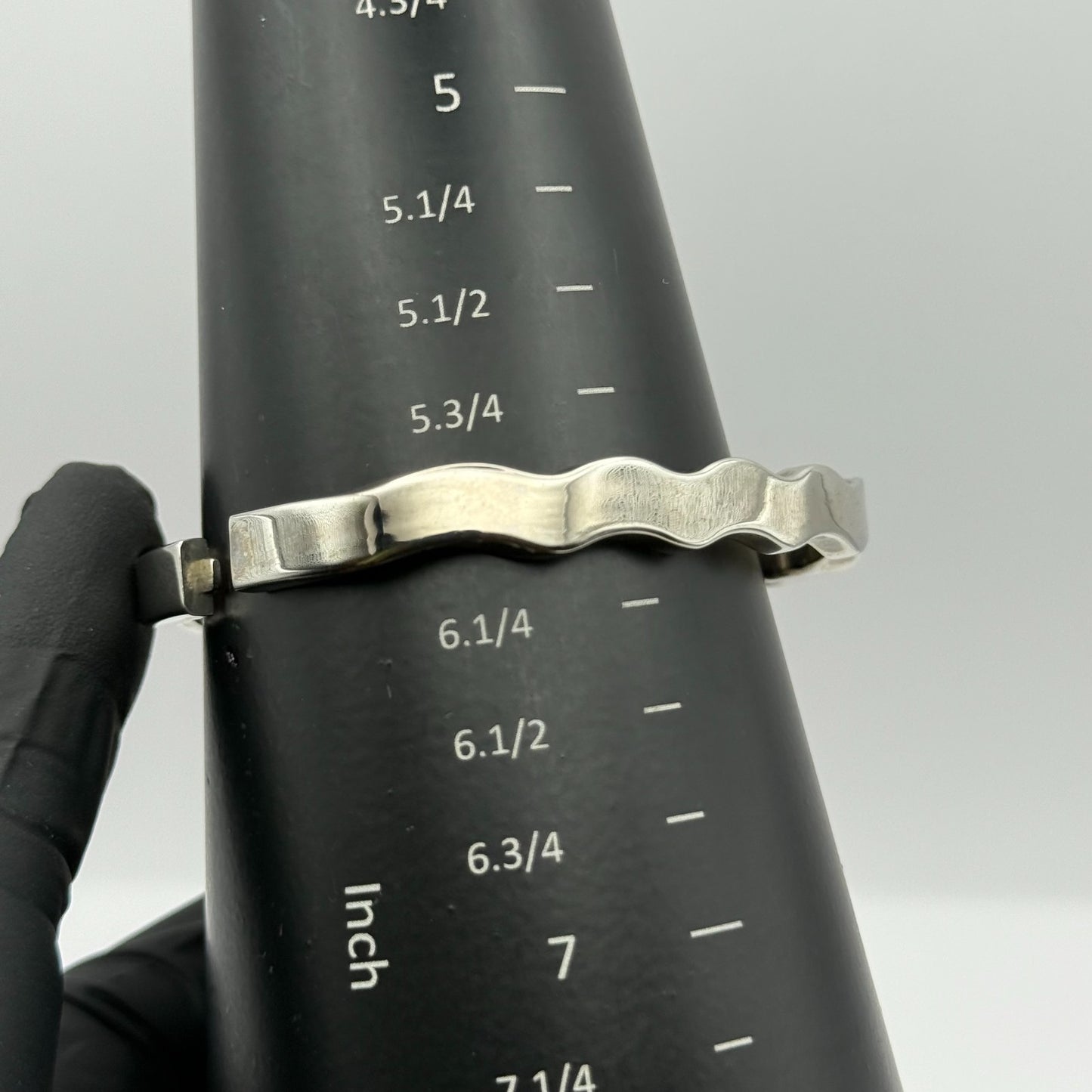 Solo Ladies Quartz Watch Pink Dial Silver Tone Bangle Working 20mm 6 Inches