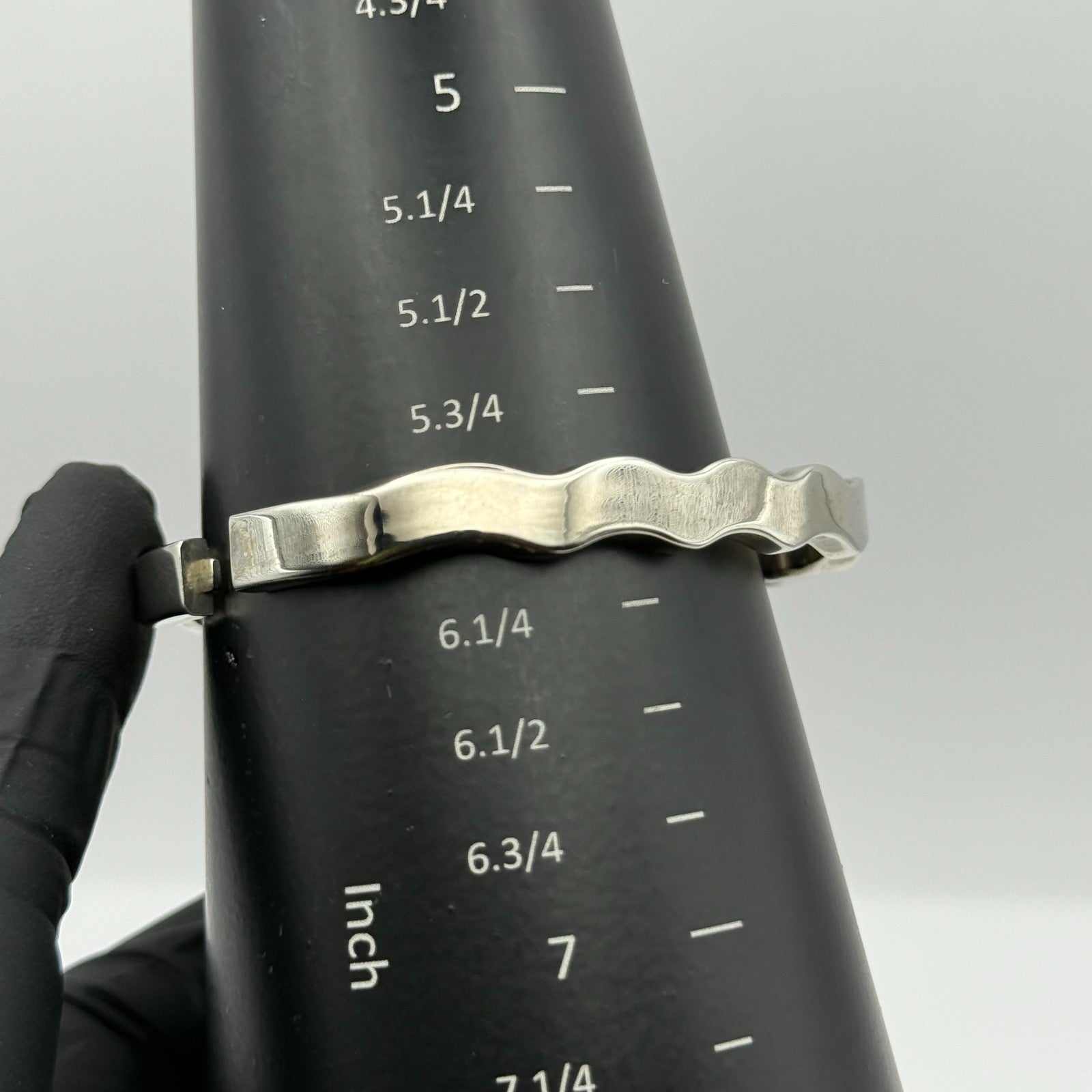 Solo Ladies Quartz Watch Pink Dial Silver Tone Bangle Working 20mm 6 Inches