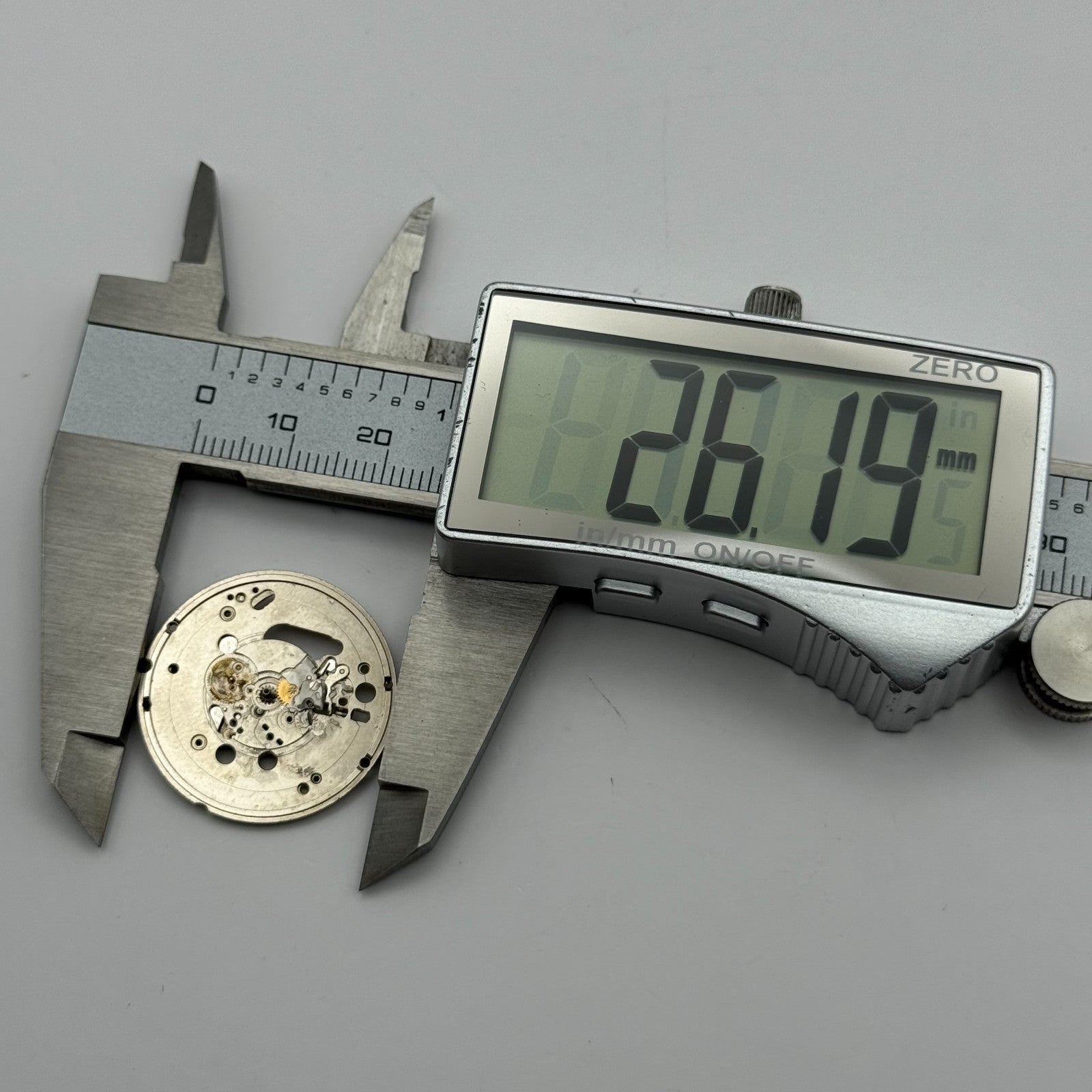 ETA 555.115 Quartz Watch Movement Vintage Swiss Parts Repair Spares 26.1mm