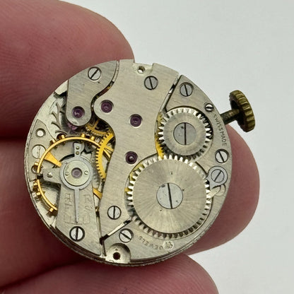 23.5mm O Maire OM 125 Manual Wind 17 Jewels Swiss Watch Movement Vintage PARTS