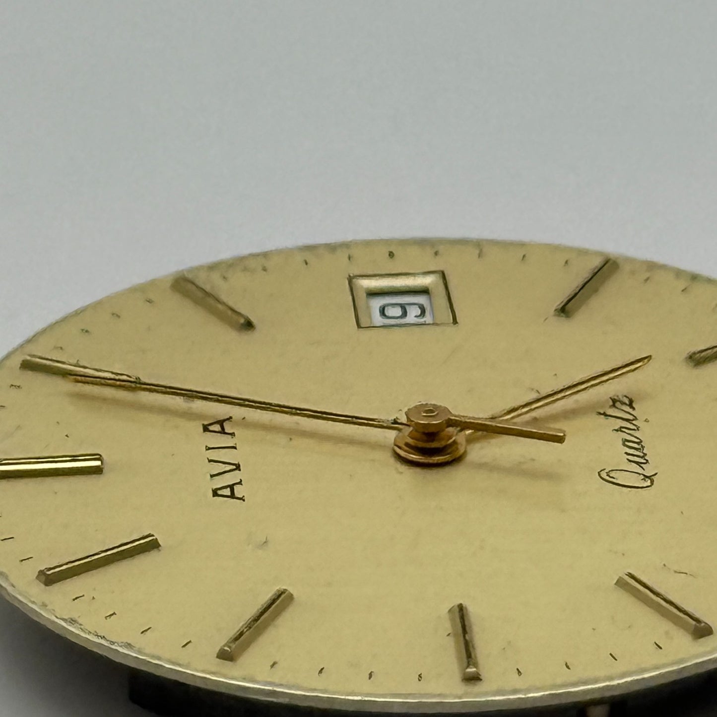ESA ETA 944.111 Quartz Watch Movement Avia Date Vintage Swiss Parts Repair 26mm