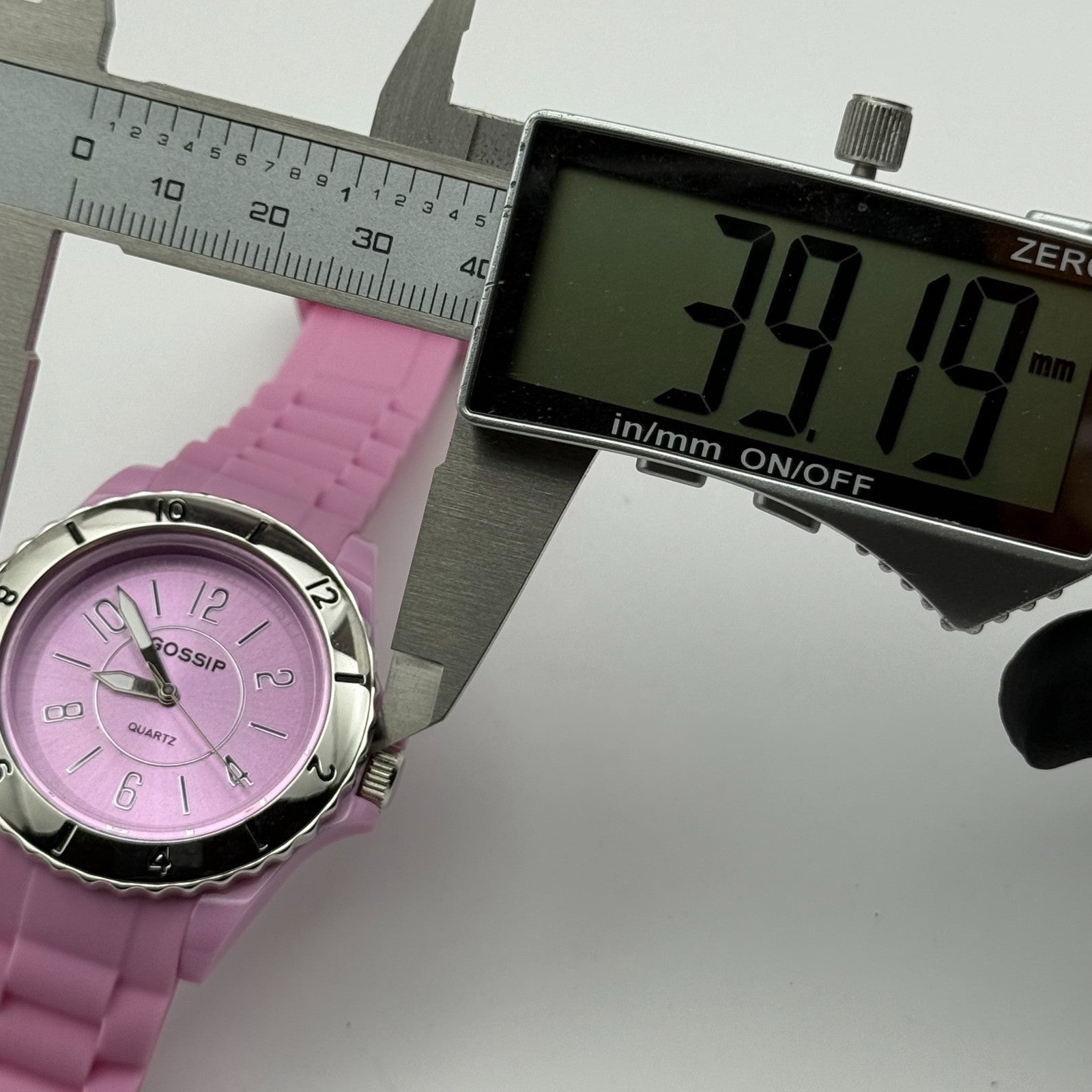 Gossip Ladies Quartz Watch Pink Dial Silver Tone Bezel Japan Working 39mm