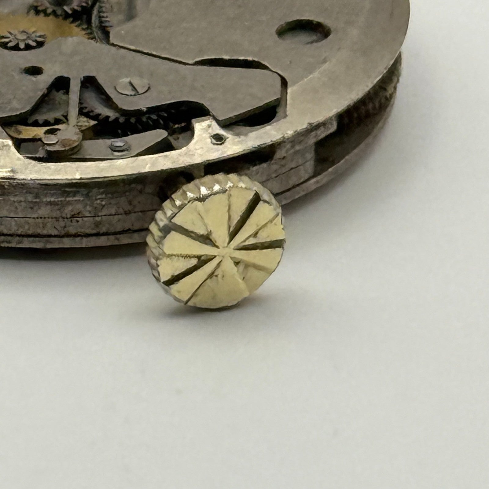 Amida 542 Watch Movement Manual Wind Vintage Swiss 4 Jewels Parts Repair 27mm