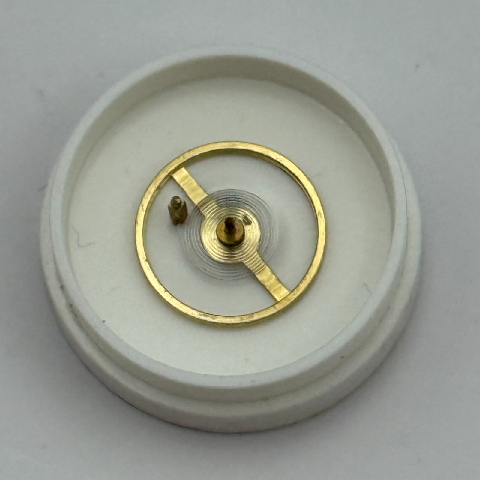 BFG 1582 Balance Complete a pl + a dgt Renata 1402 Watch Movement Parts Vintage