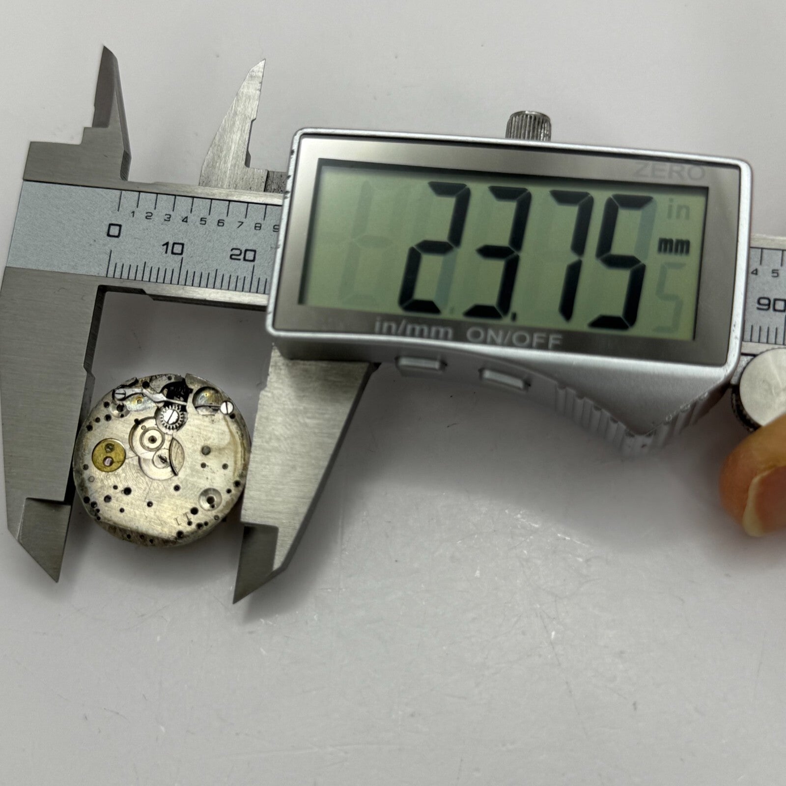 23.7mm Vintage Syda Watch Co Cal 11 Trench Balance Ok Manual Wind Watch PARTS