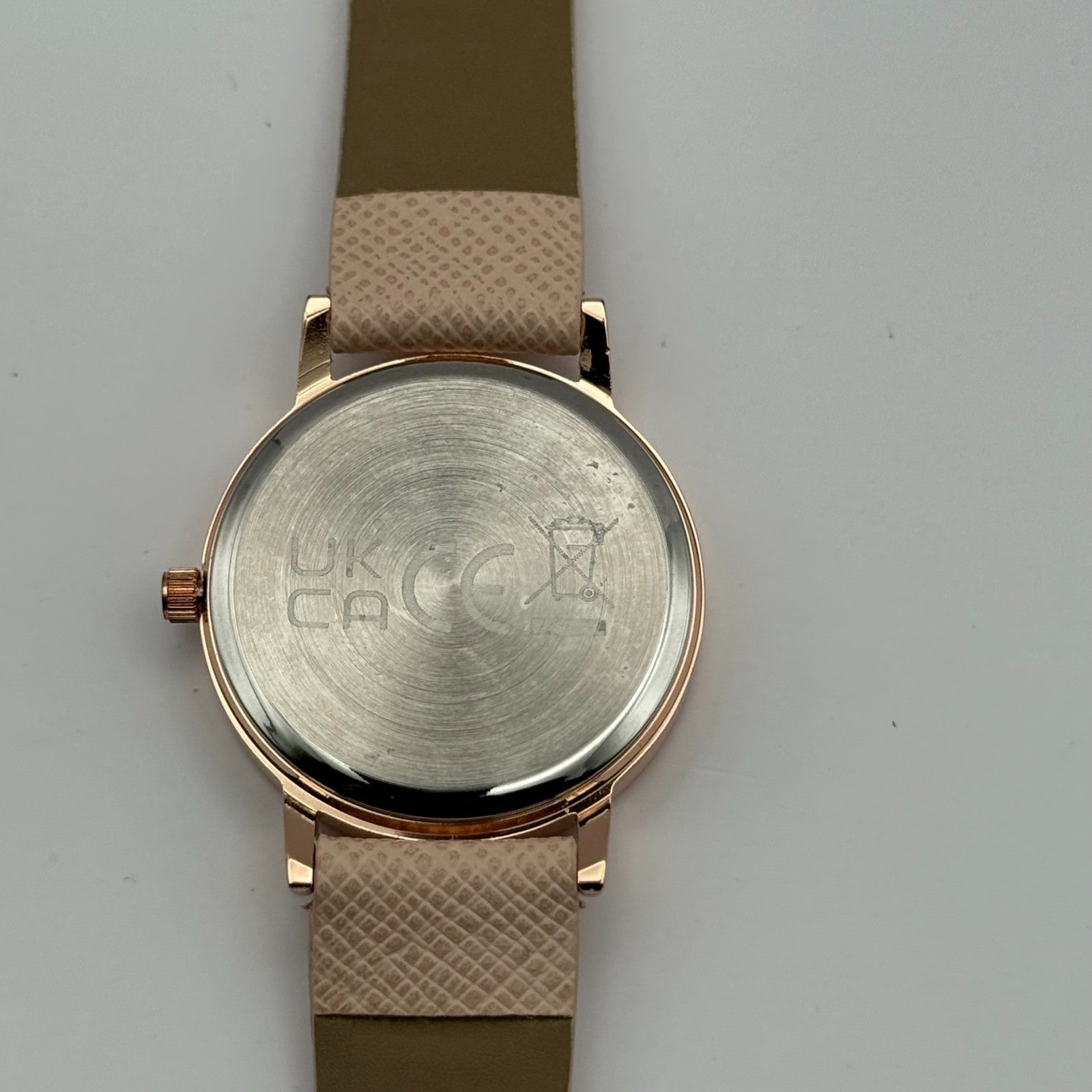 Guy Laroche Ladies Quartz Watch Rose Gold Tone Beige Strap Working 31mm