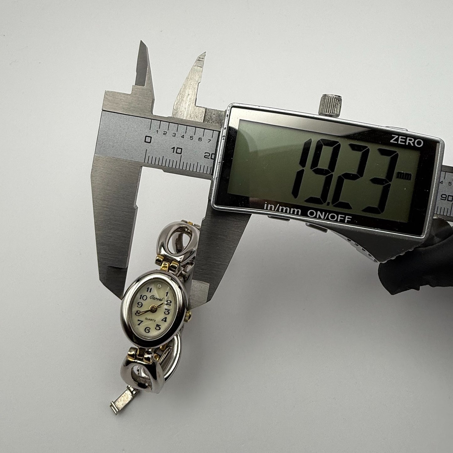 Carvel Ladies Quartz Watch MOP Oval Dial Silver Gold Tone Bracelet Working 19mm