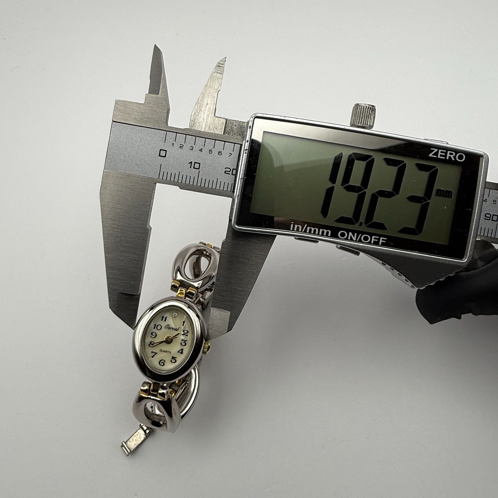 Carvel Ladies Quartz Watch MOP Oval Dial Silver Gold Tone Bracelet Working 19mm