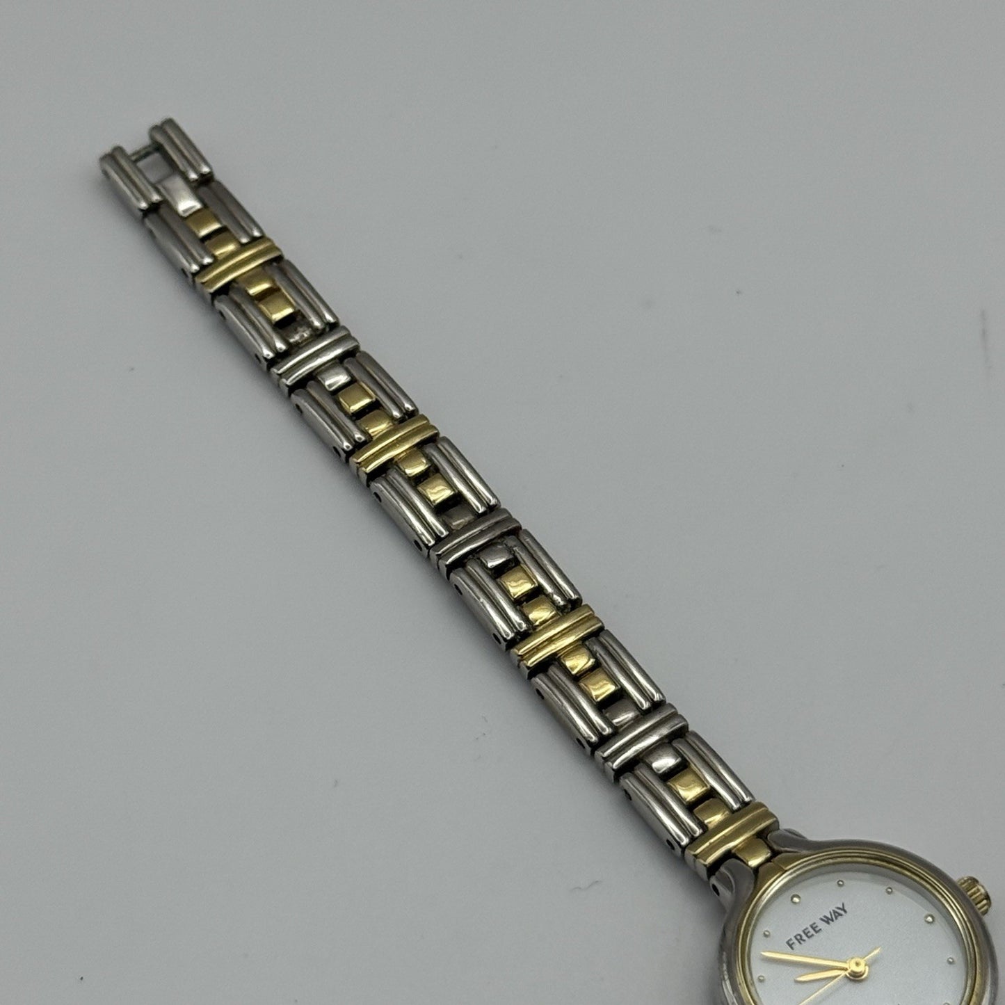 22mm Working Vintage Ladies Citizen Freeway Two Tone Quartz Watch DAMAGED CLASP