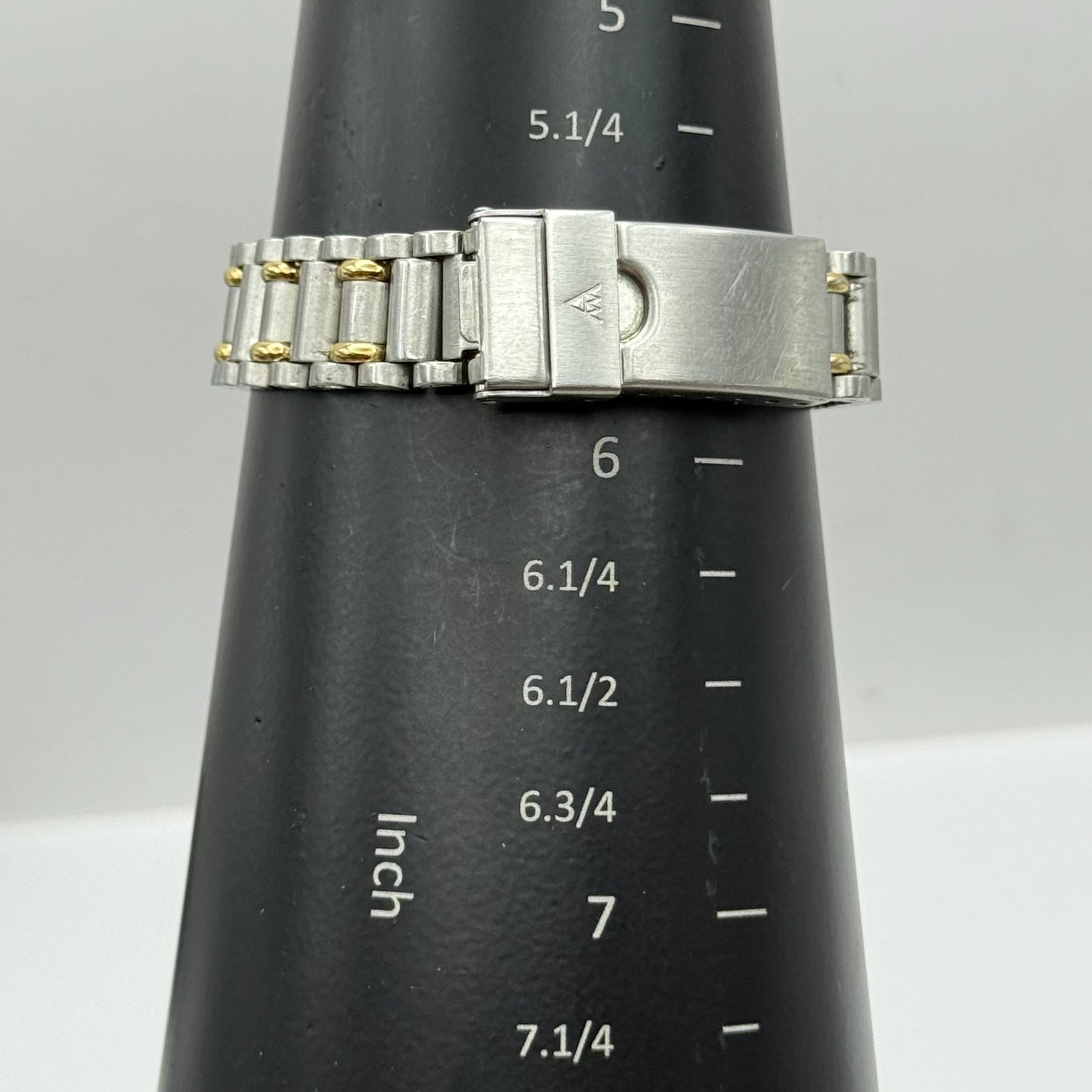 29mm Working Ladies Accurist WR50 Two Tone Date Dial Quartz Watch 5.5 Inches